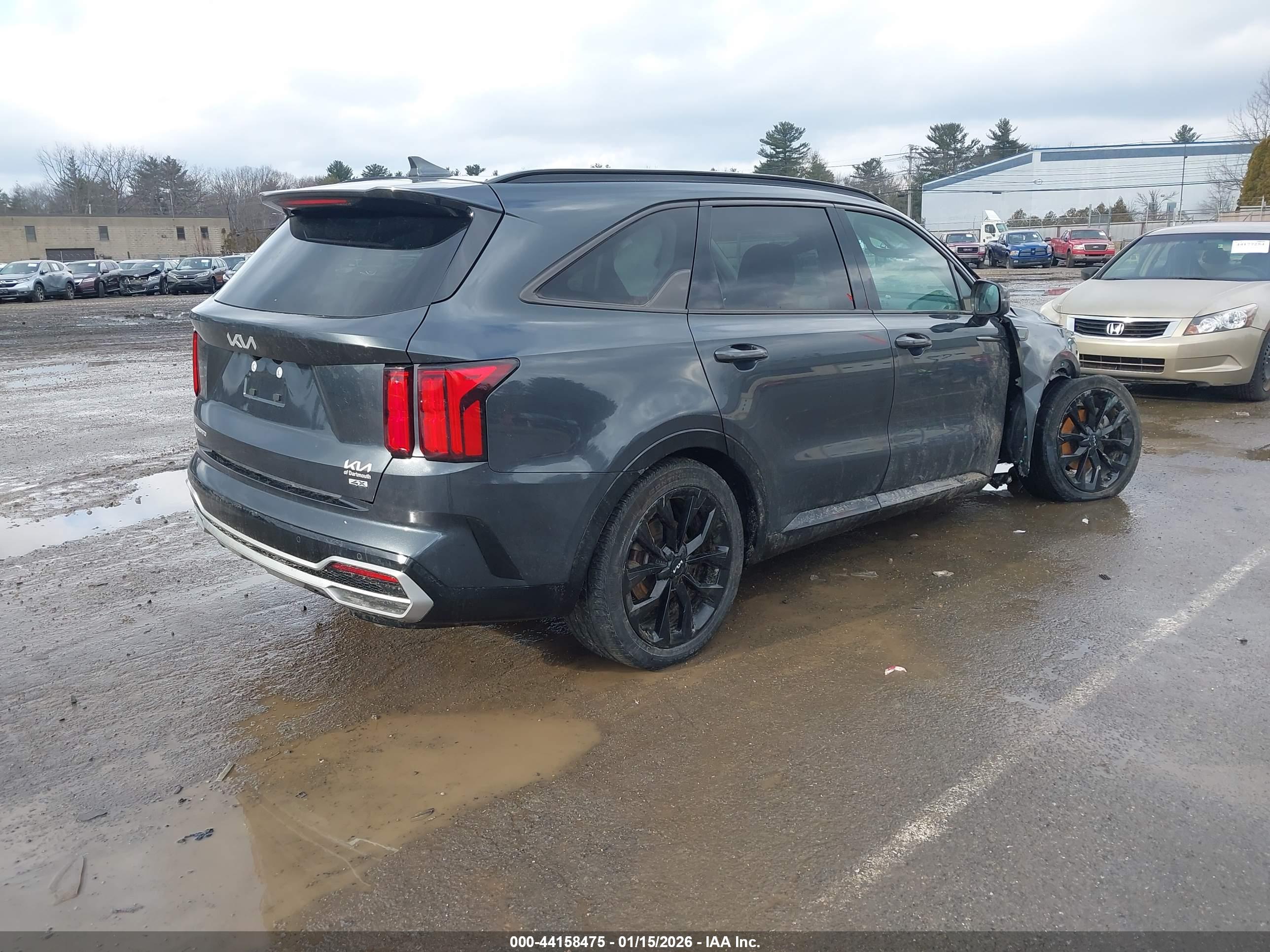 KIA SORENTO image 4