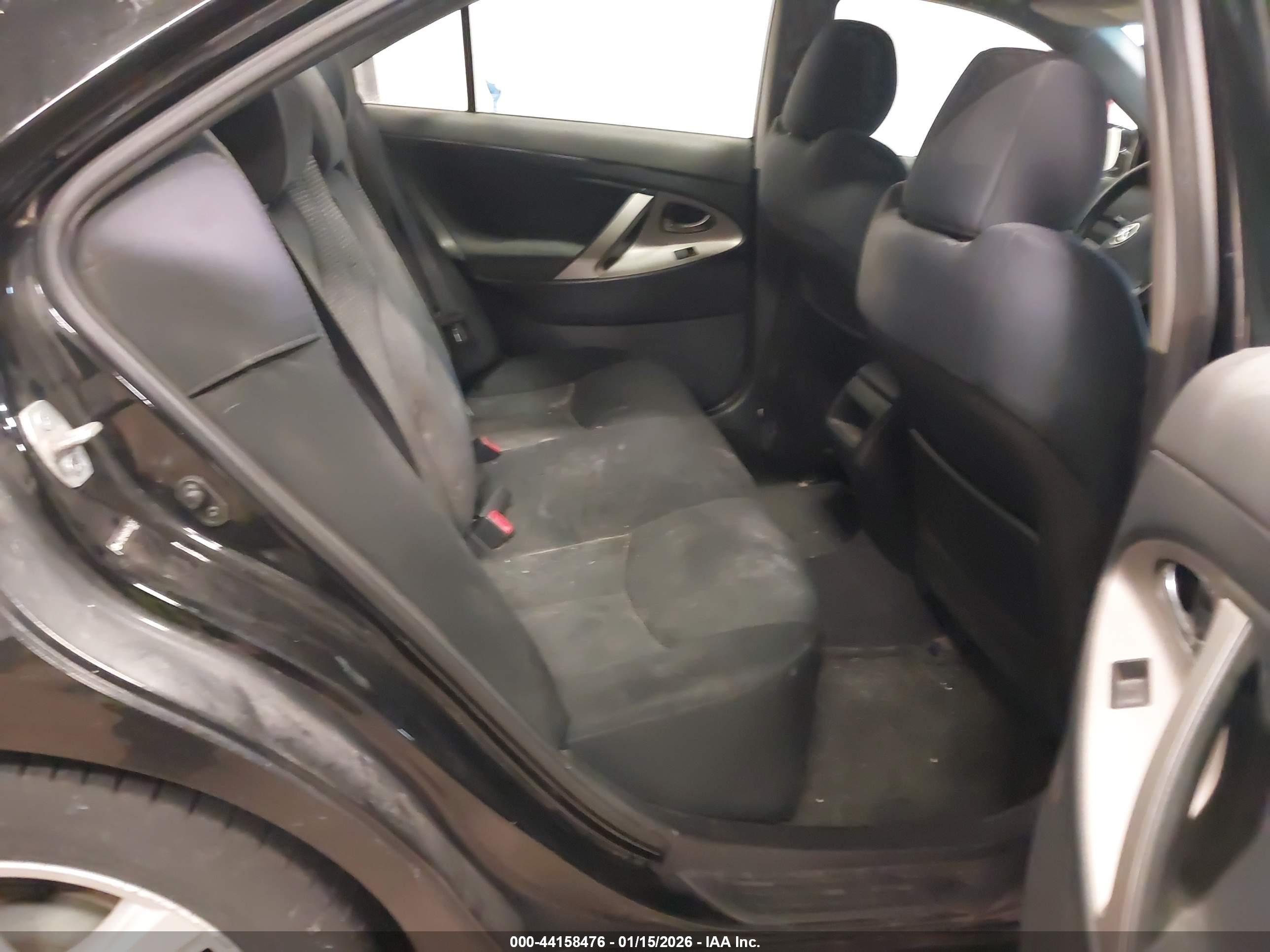 TOYOTA CAMRY image 8