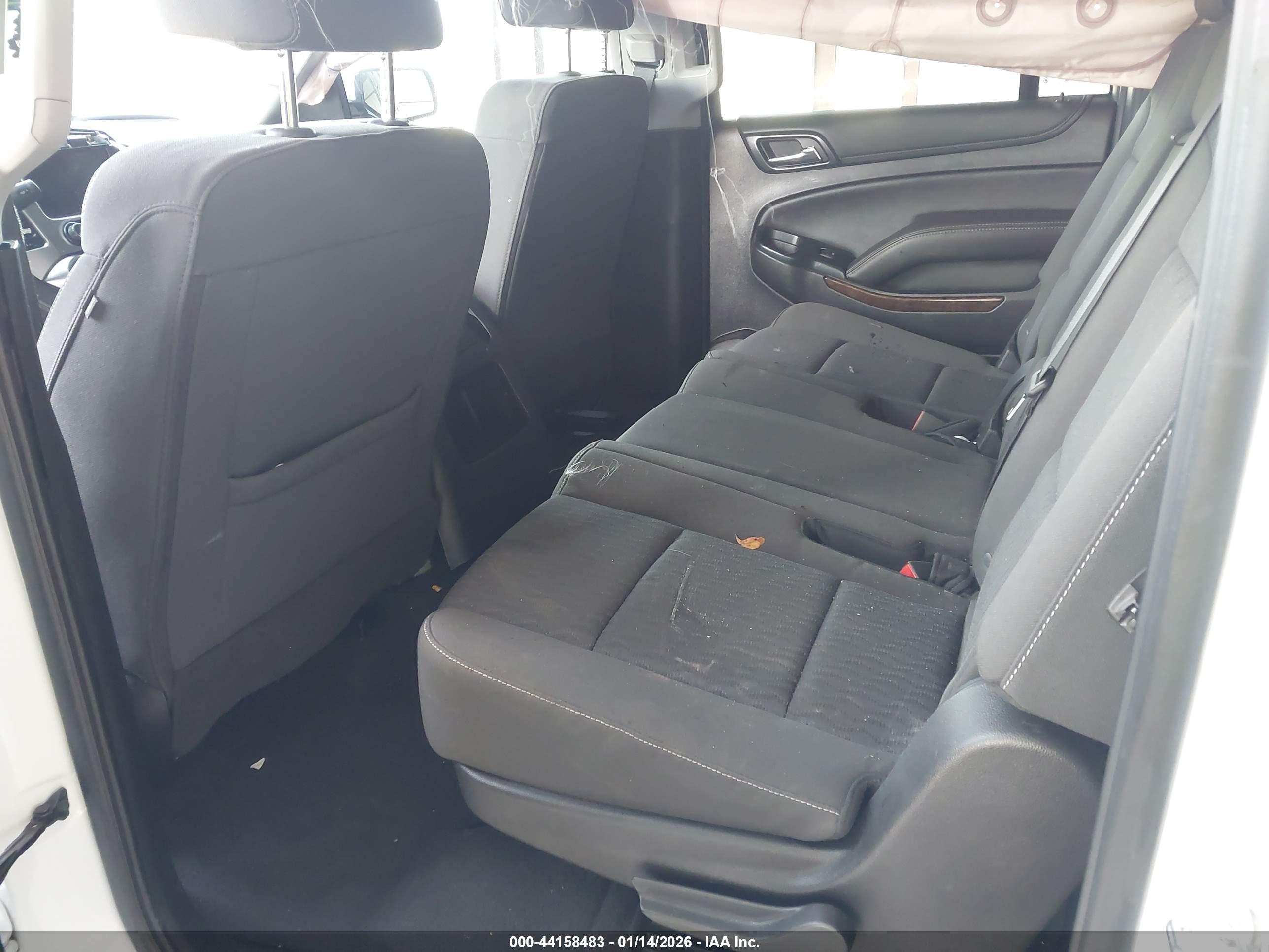CHEVROLET SUBURBAN image 8