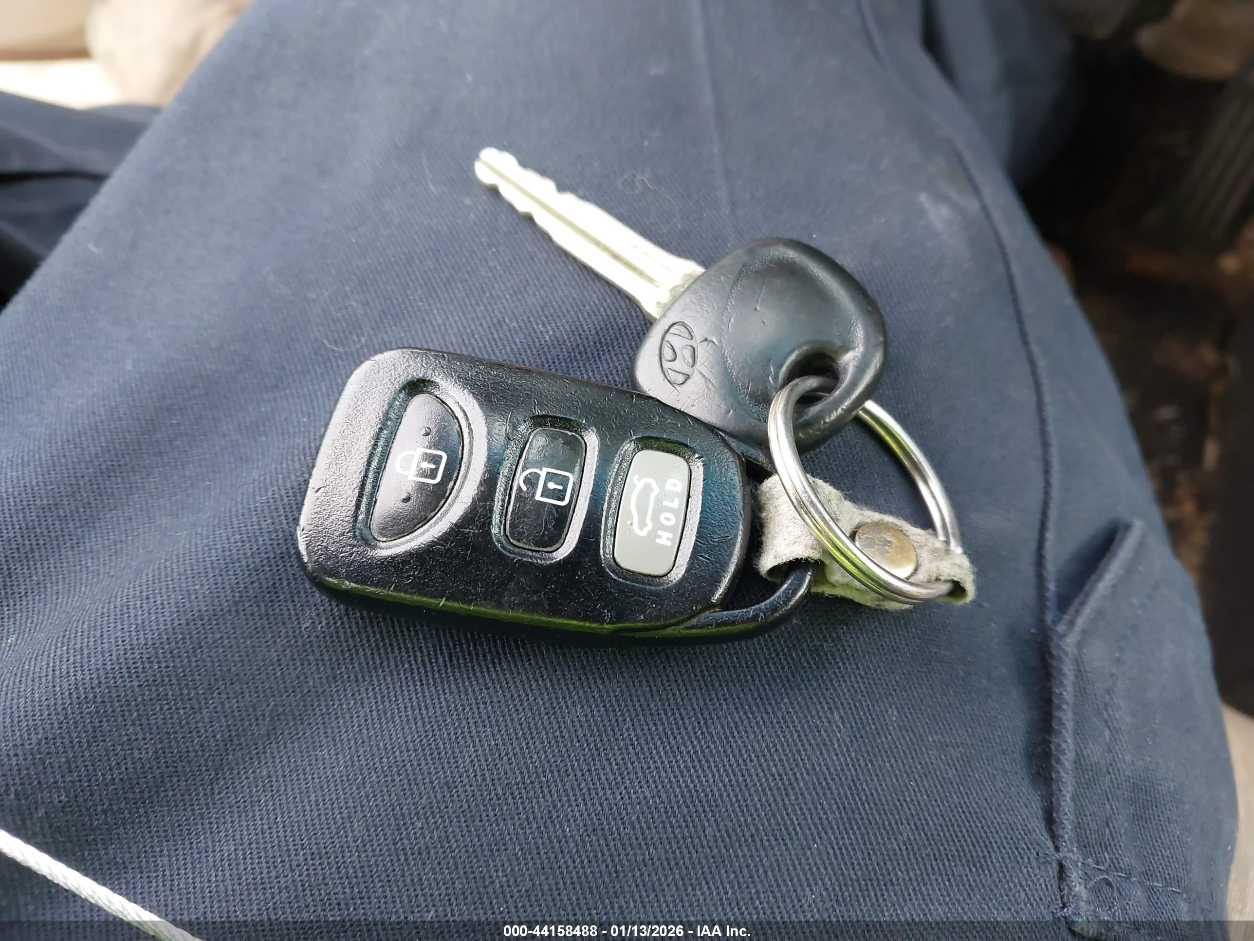 HYUNDAI ELANTRA image 11