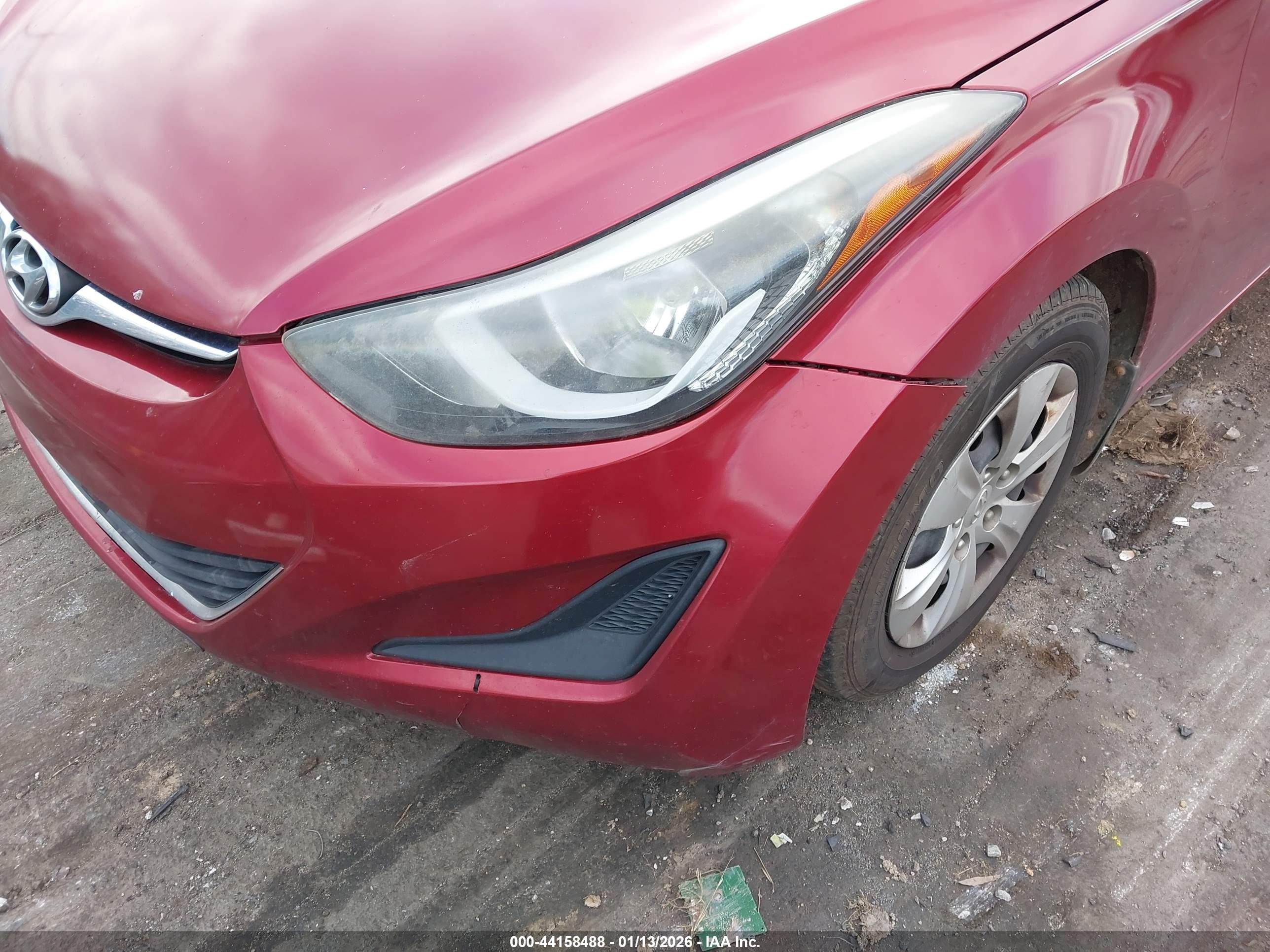 HYUNDAI ELANTRA image 6