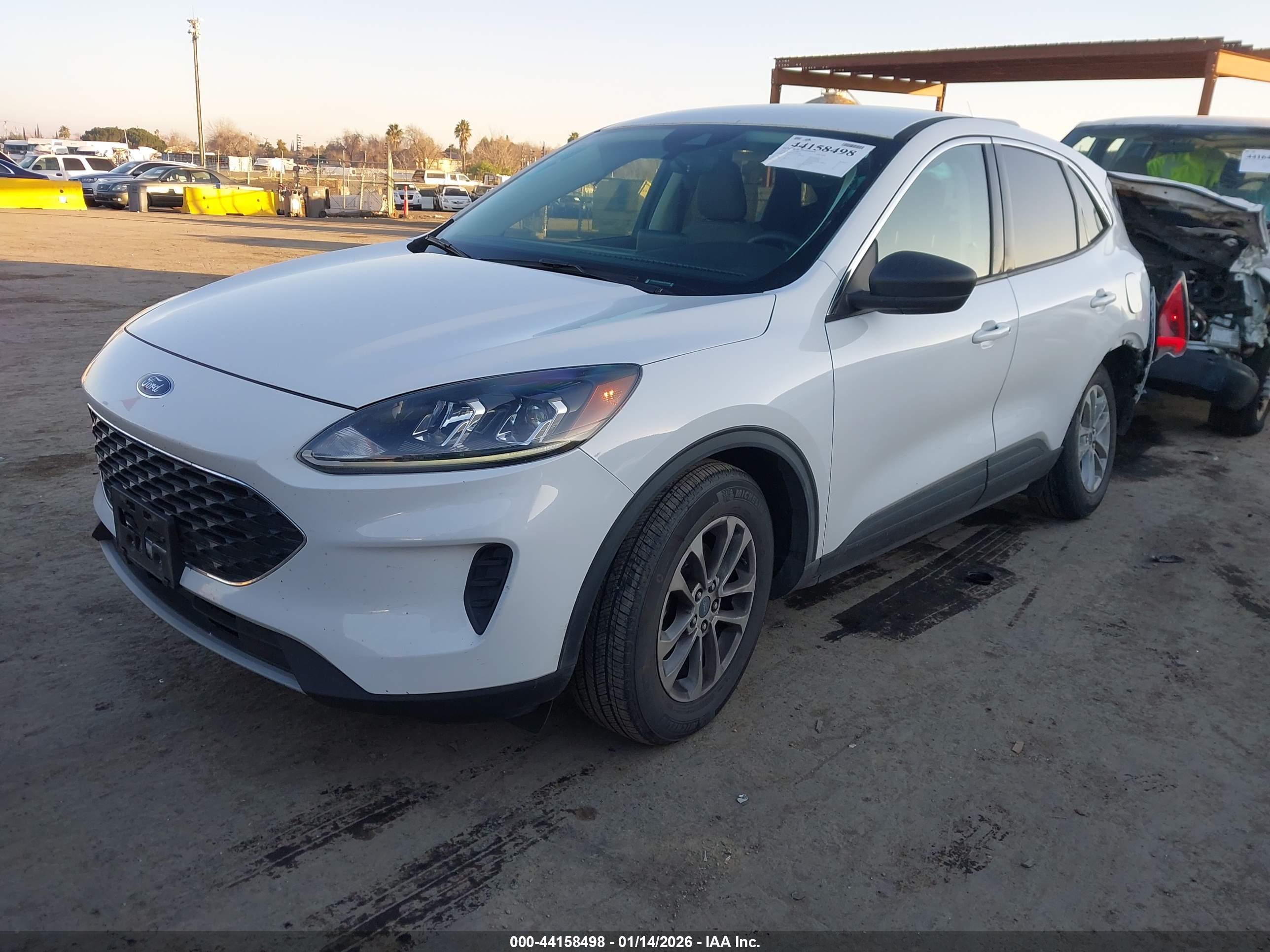 FORD ESCAPE image 2