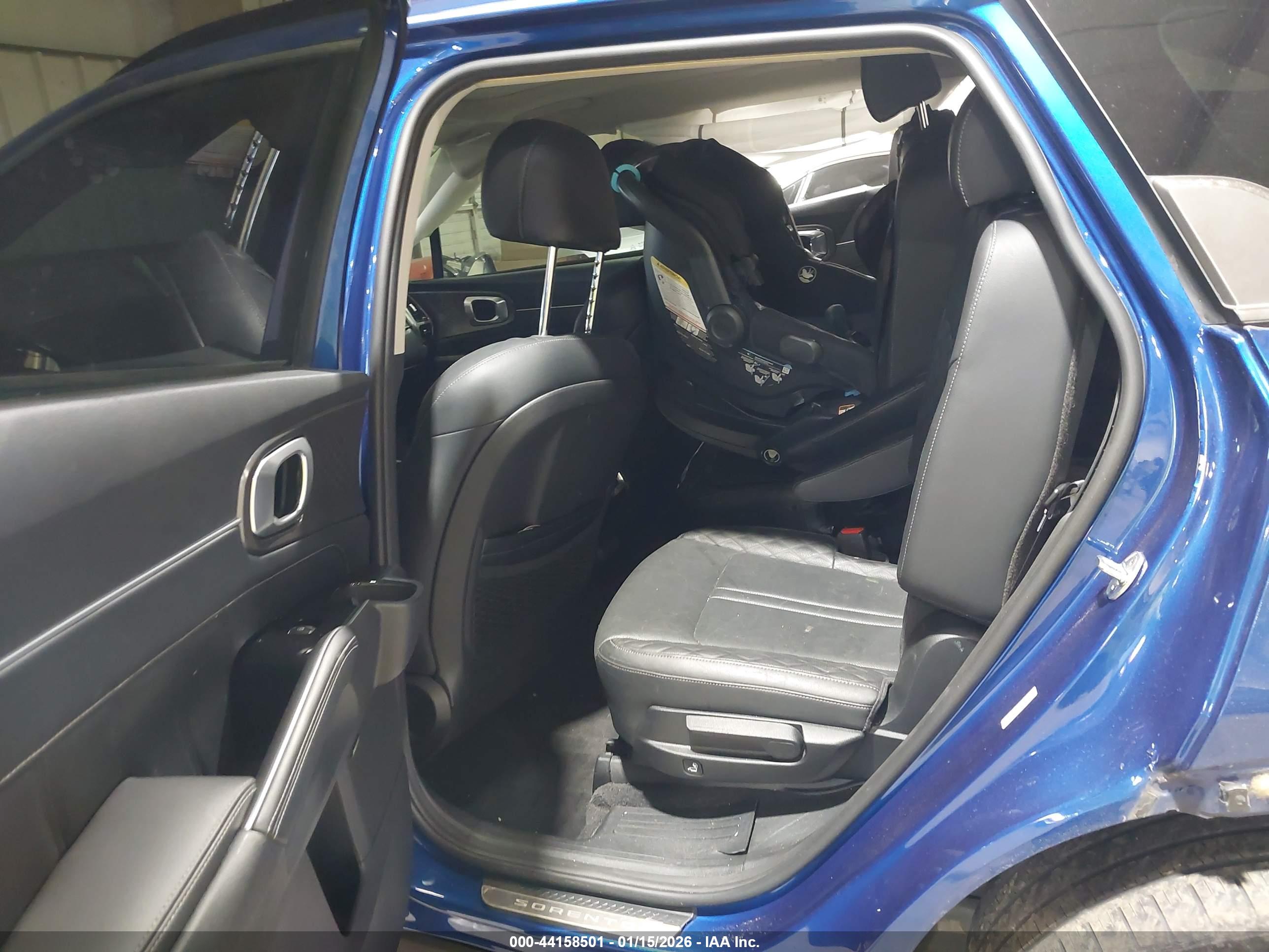 KIA SORENTO image 8