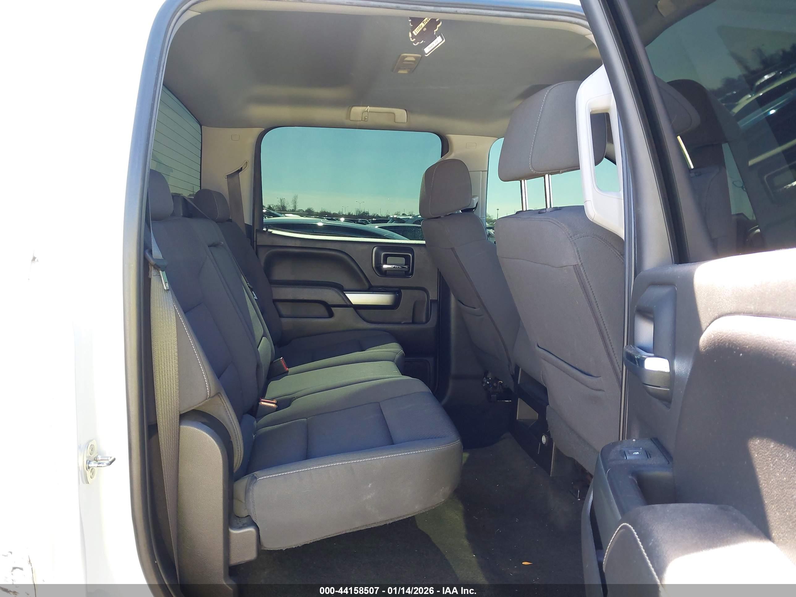 CHEVROLET SILVERADO image 8