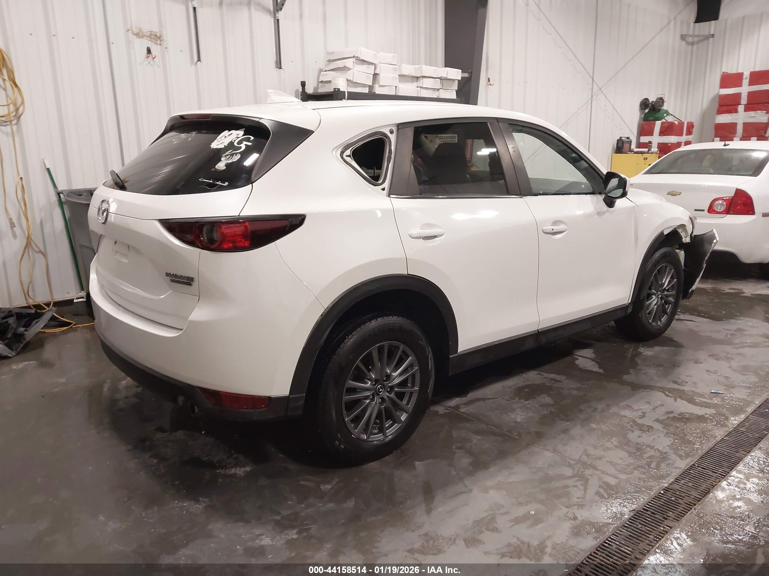 MAZDA CX-5 image 4