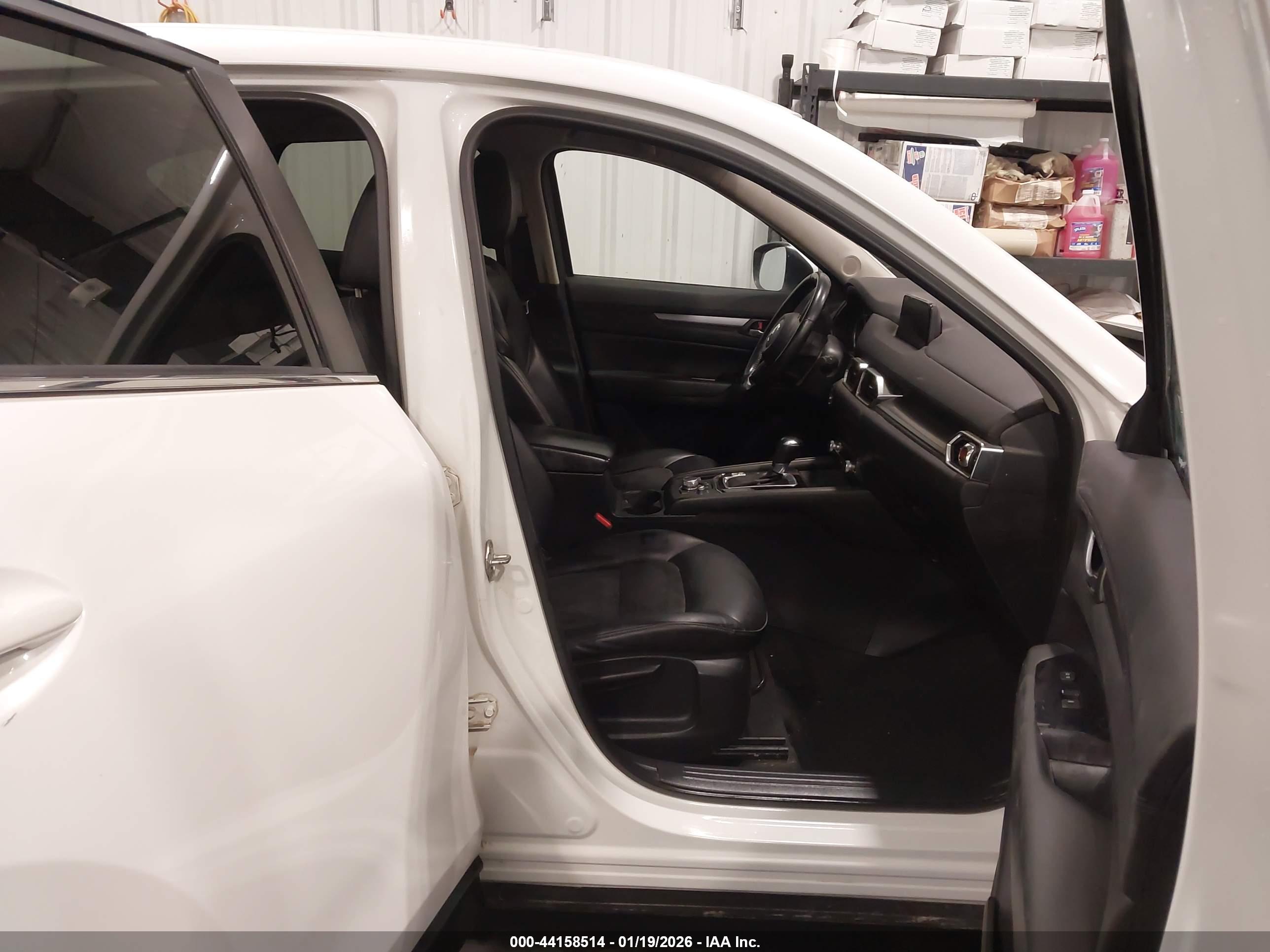 MAZDA CX-5 image 5