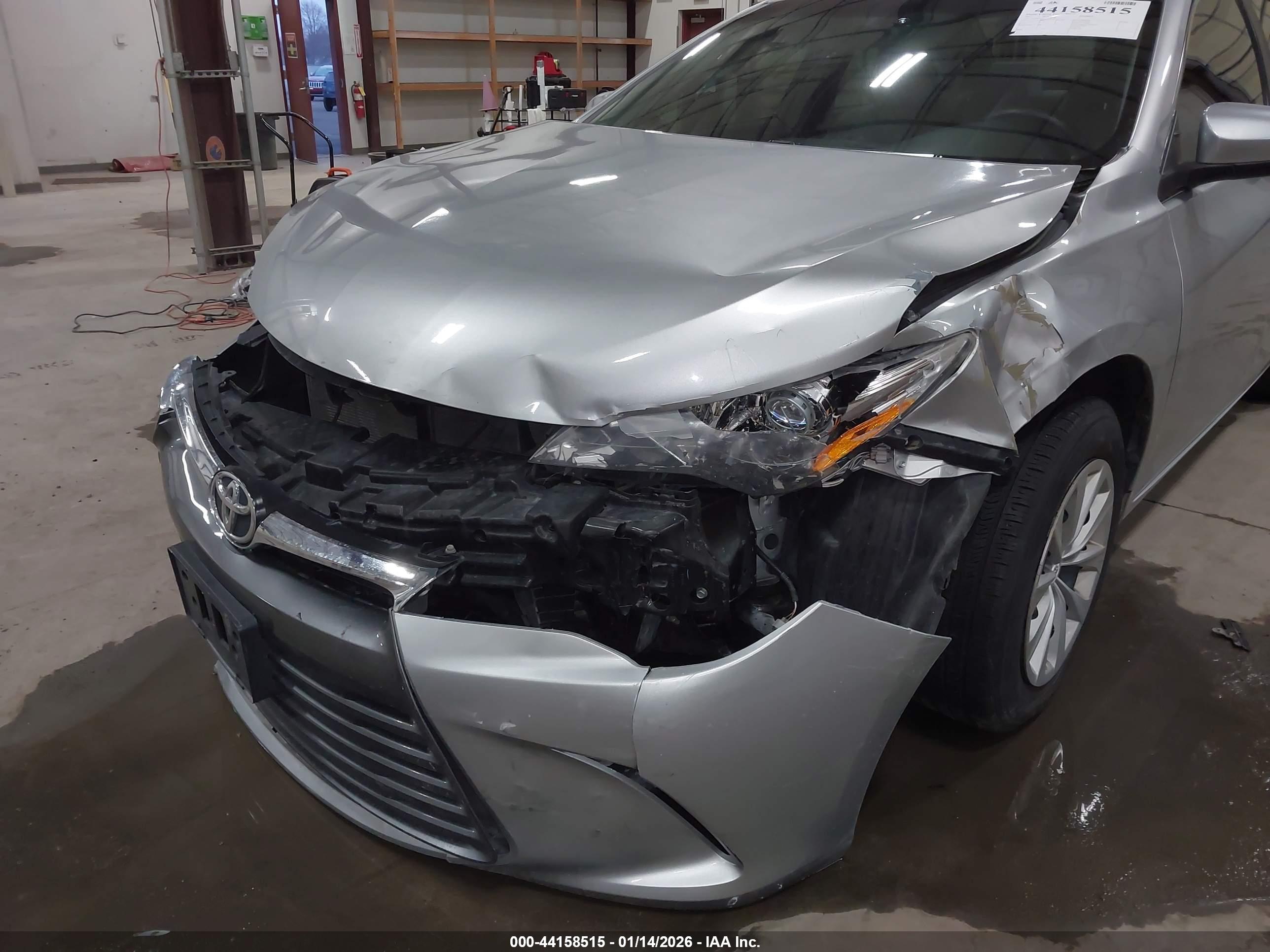 TOYOTA CAMRY image 6
