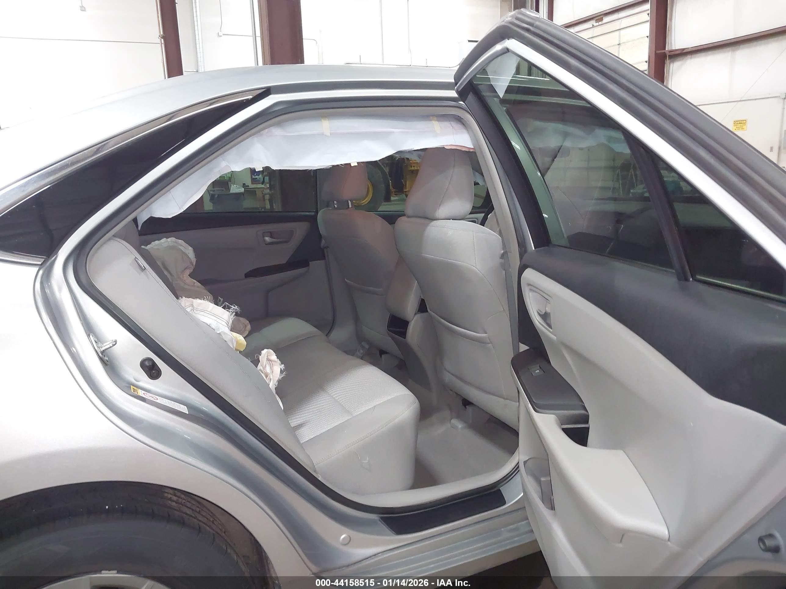 TOYOTA CAMRY image 8