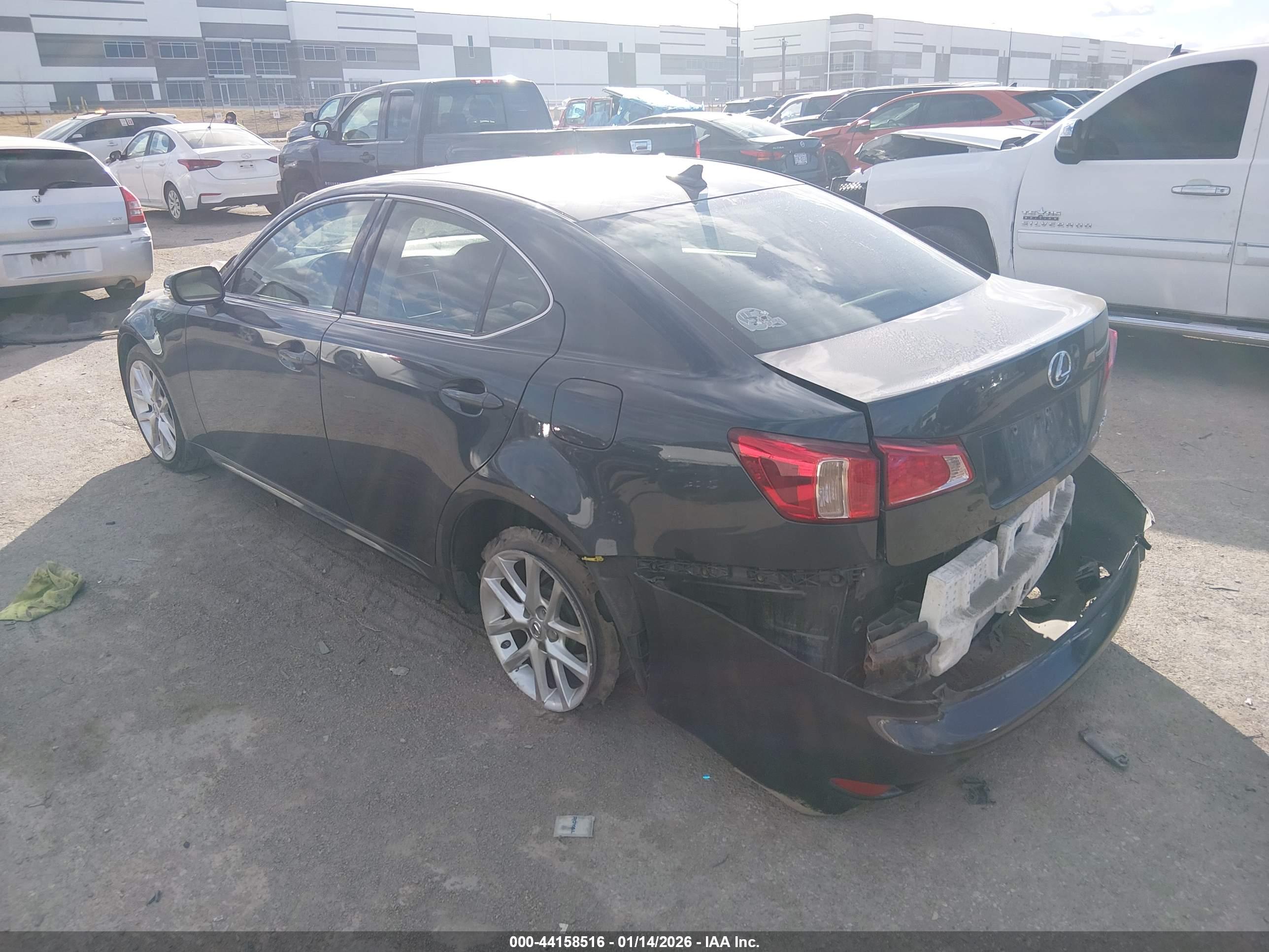 LEXUS IS image 3