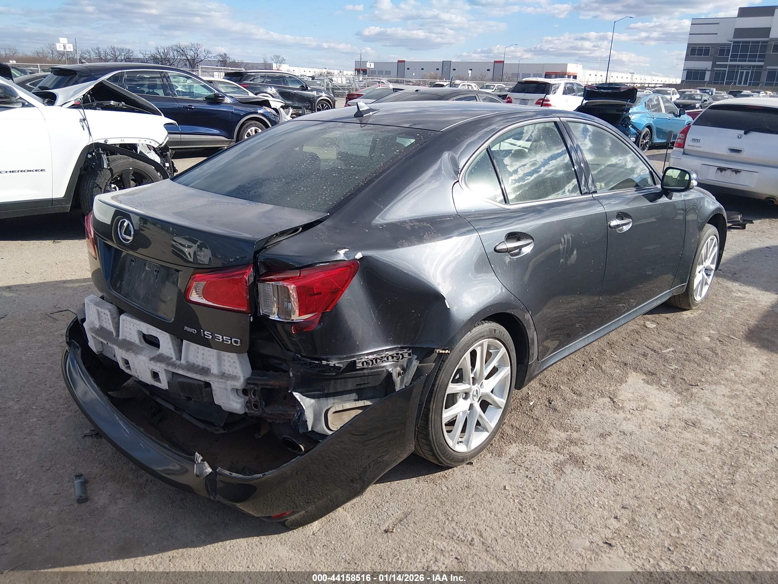 LEXUS IS image 4