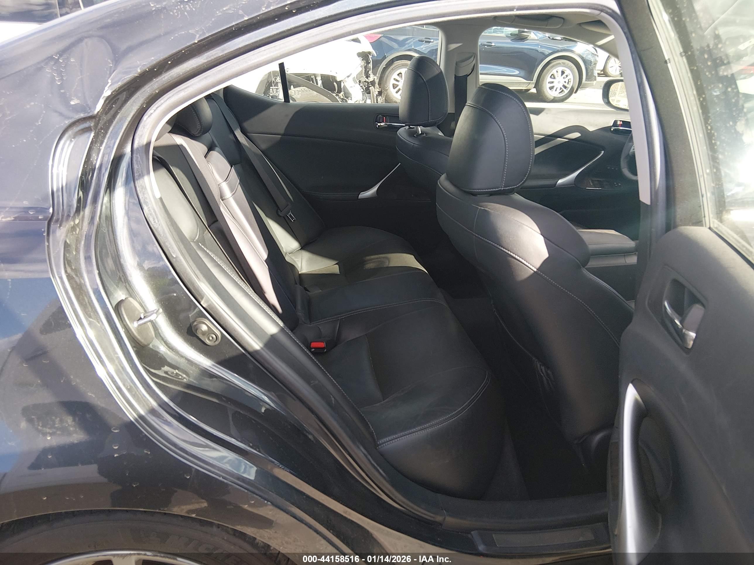 LEXUS IS image 8
