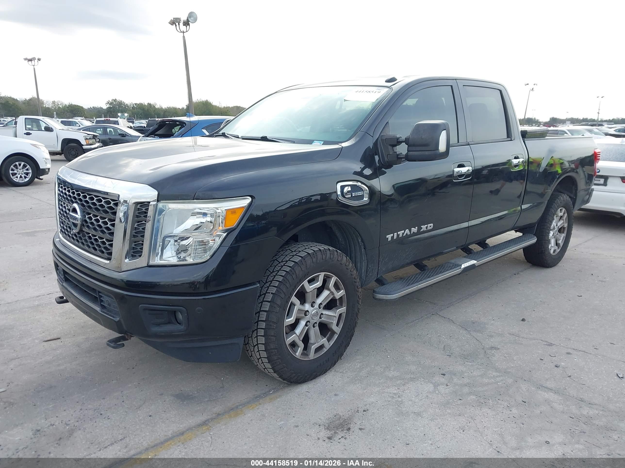NISSAN TITAN image 2