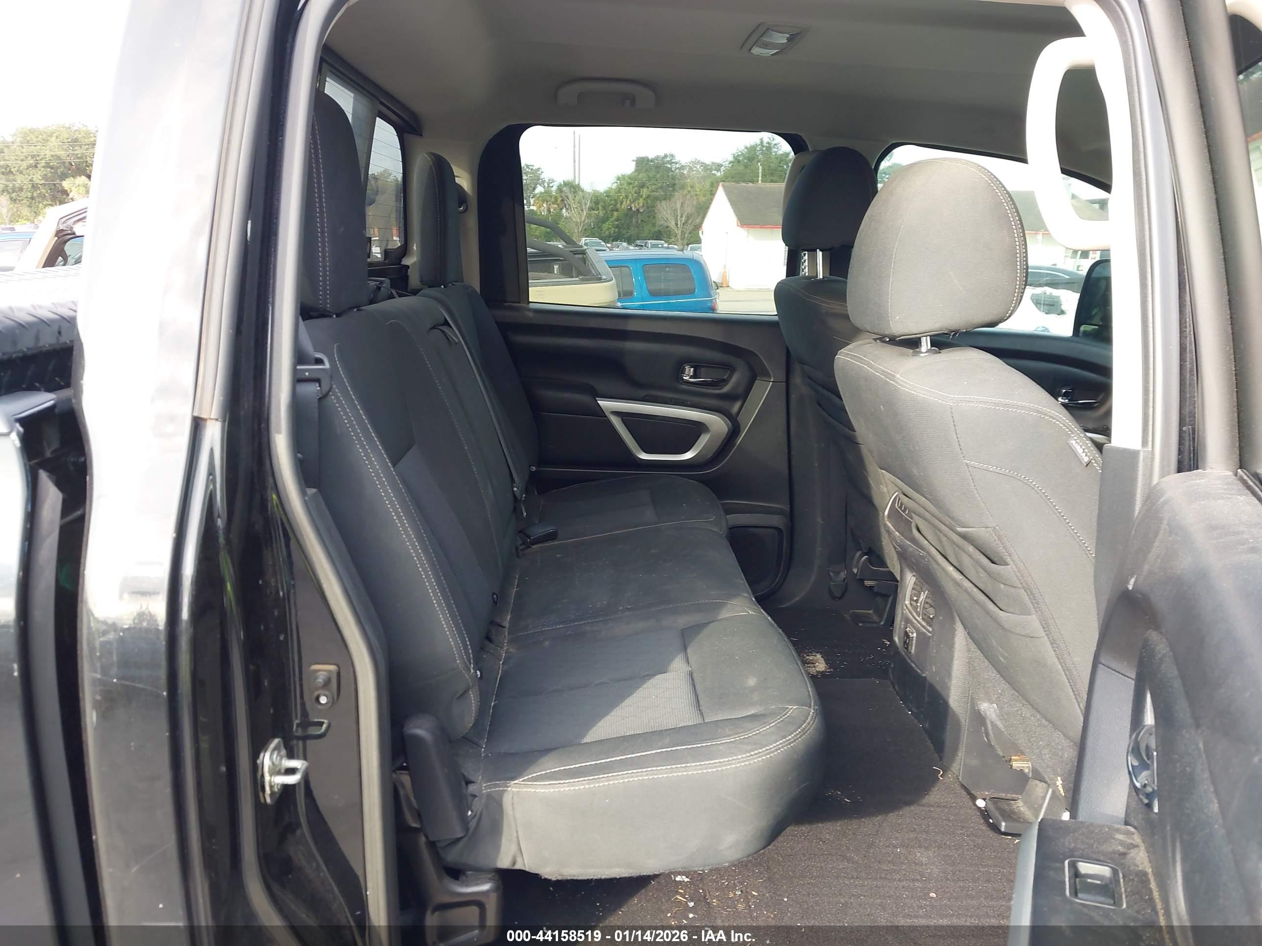 NISSAN TITAN image 8