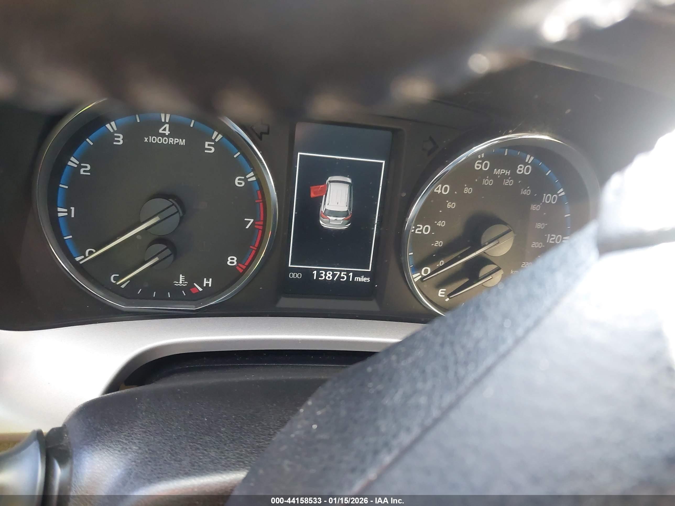 TOYOTA RAV4 image 7