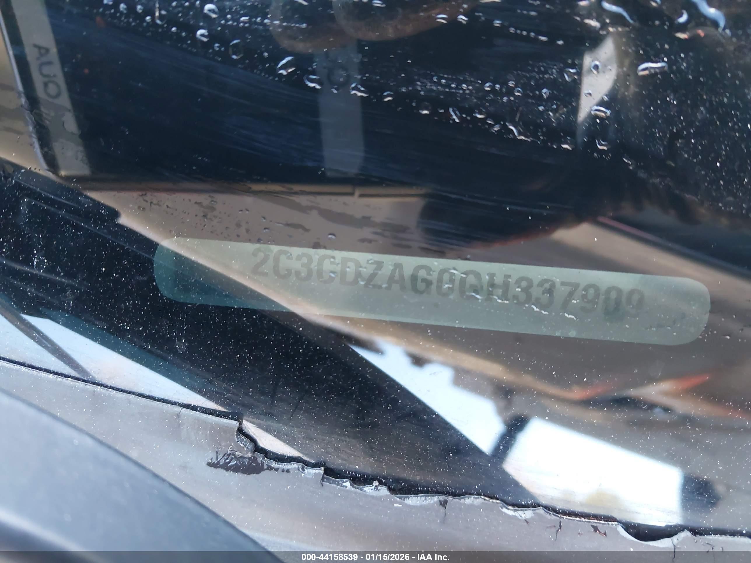 DODGE CHALLENGER image 9