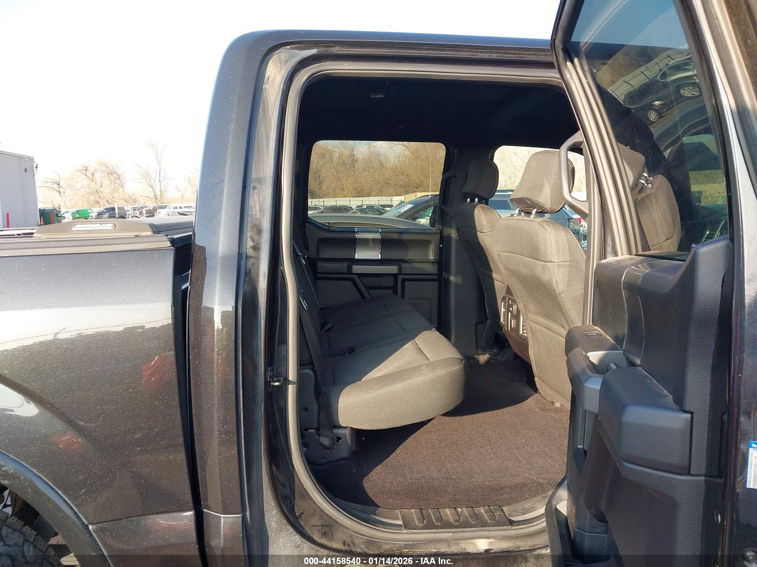 FORD F-150 image 8