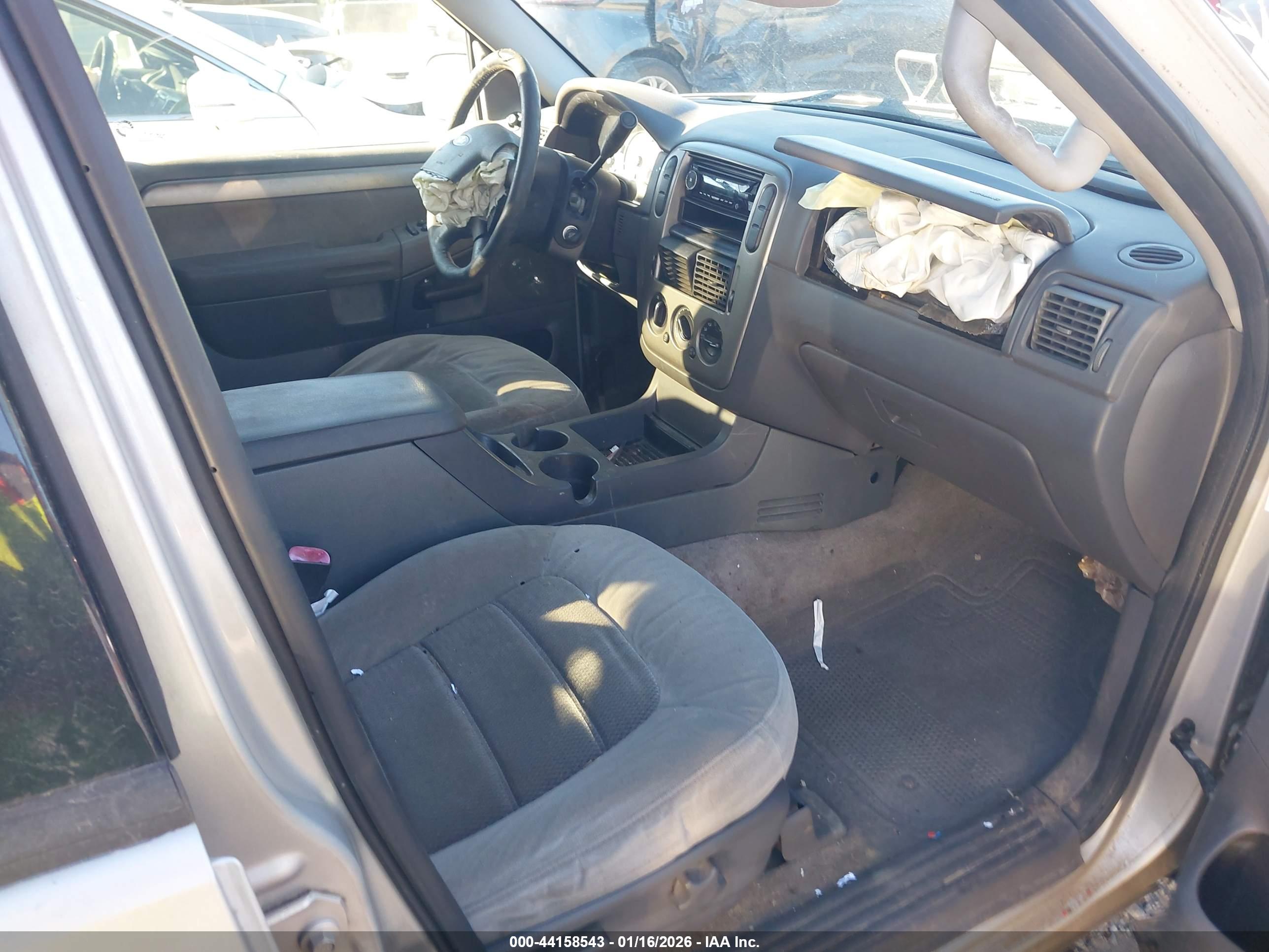 FORD EXPLORER image 5