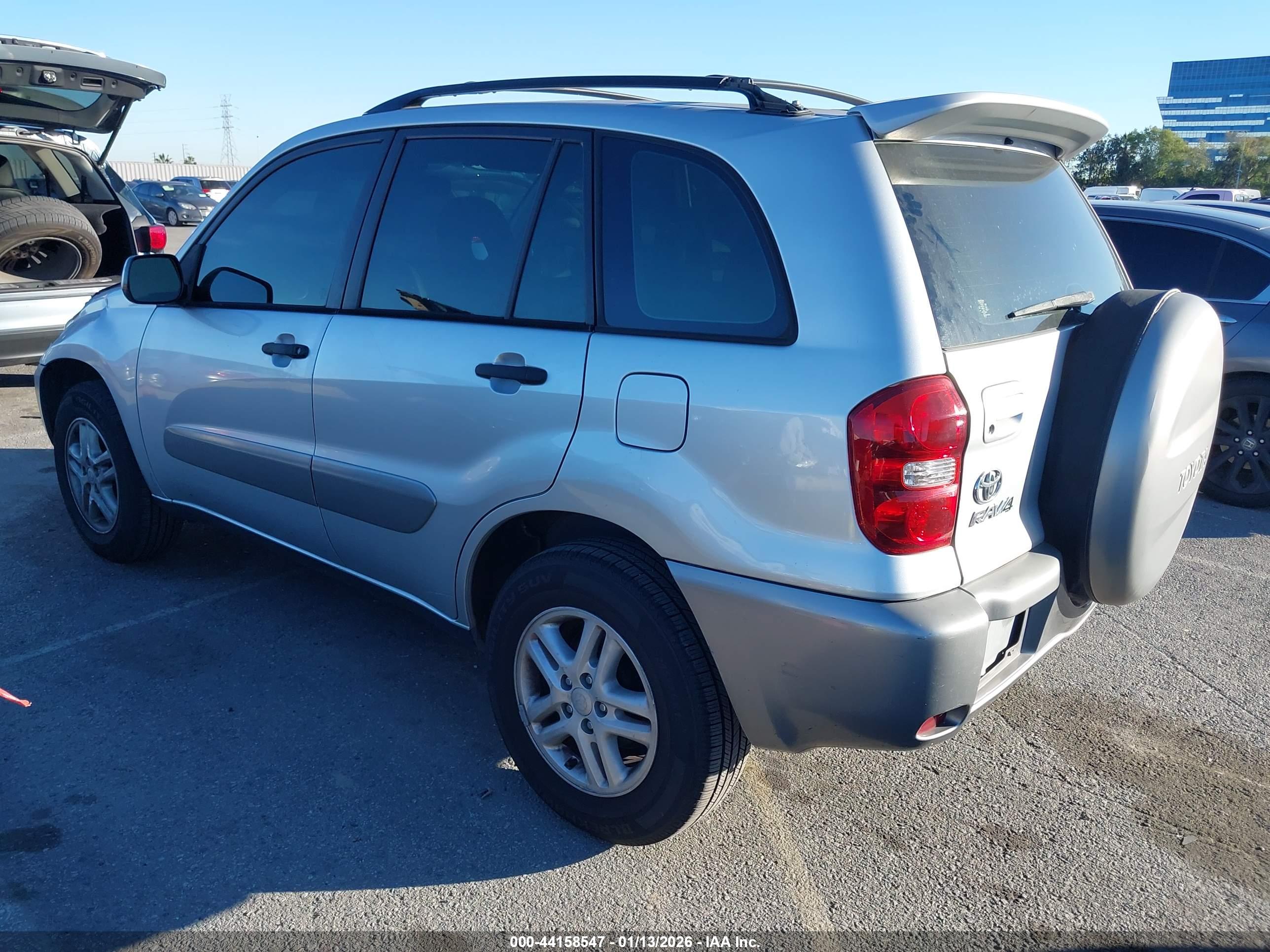 TOYOTA RAV4 image 3