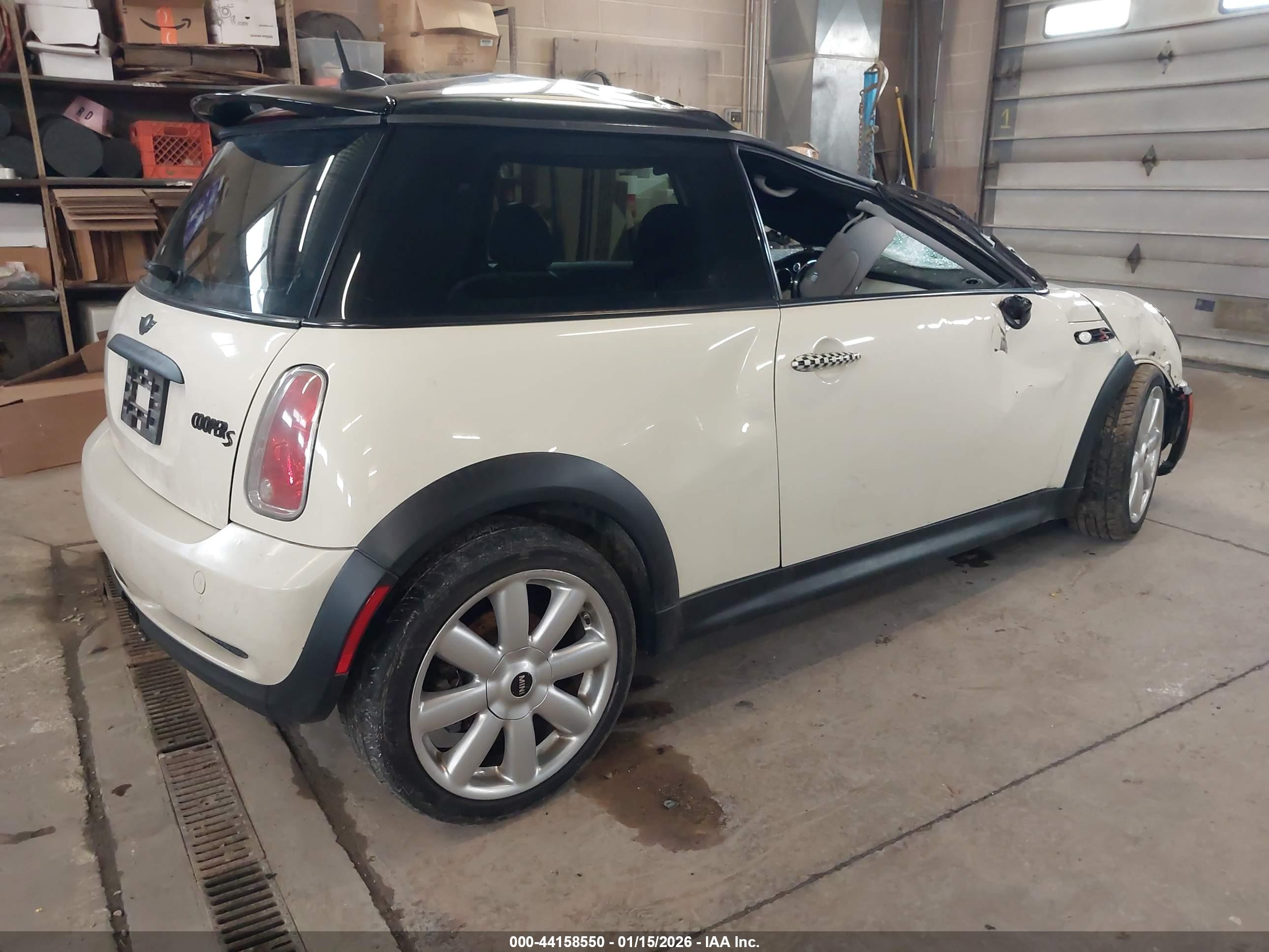MINI COOPER image 4
