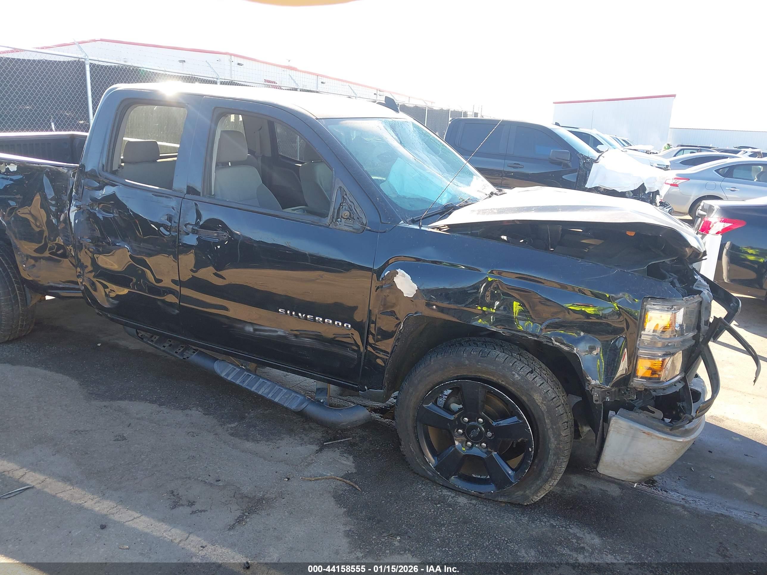 CHEVROLET SILVERADO image 6