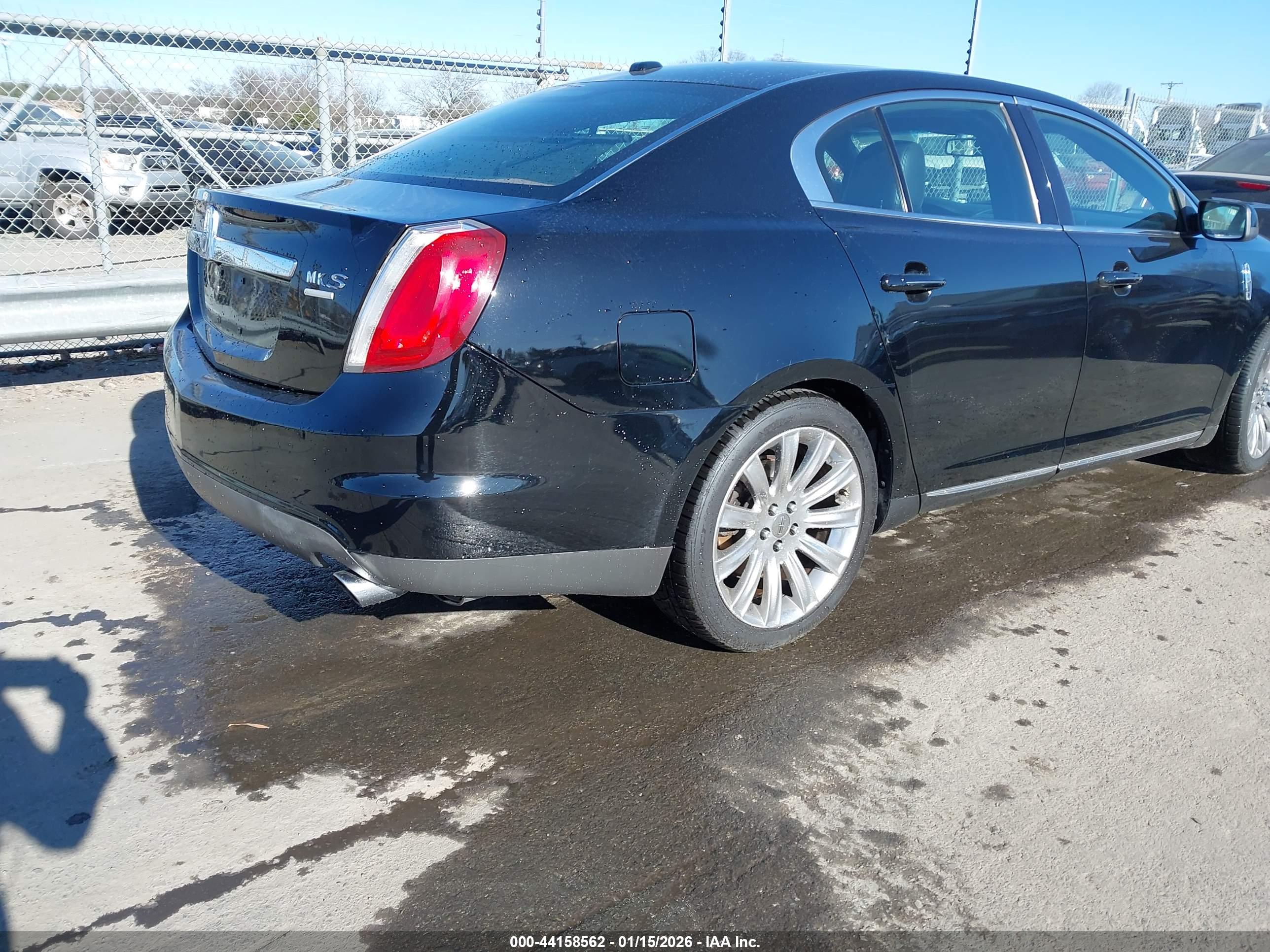 LINCOLN MKS image 4