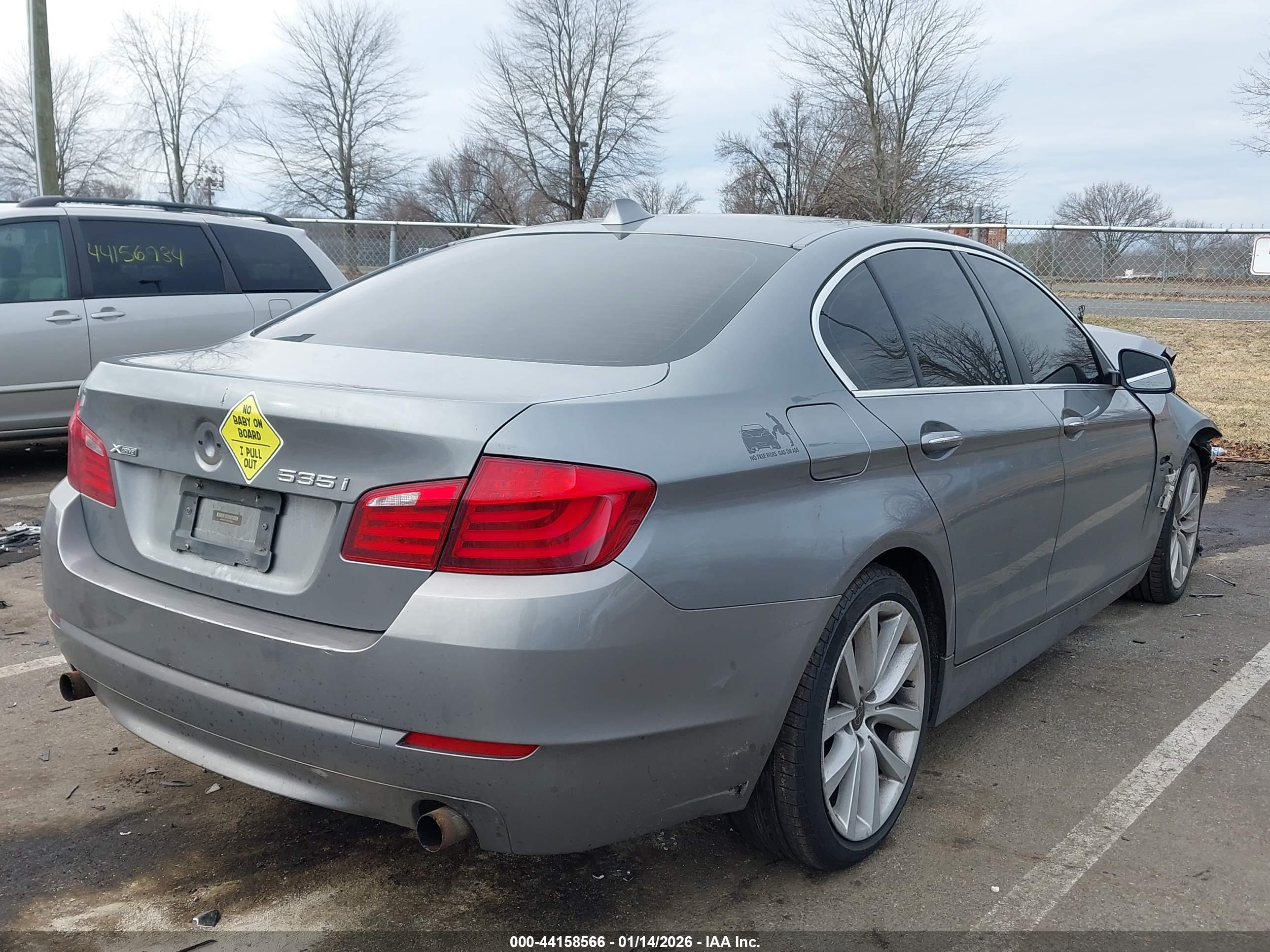 BMW 535I image 4