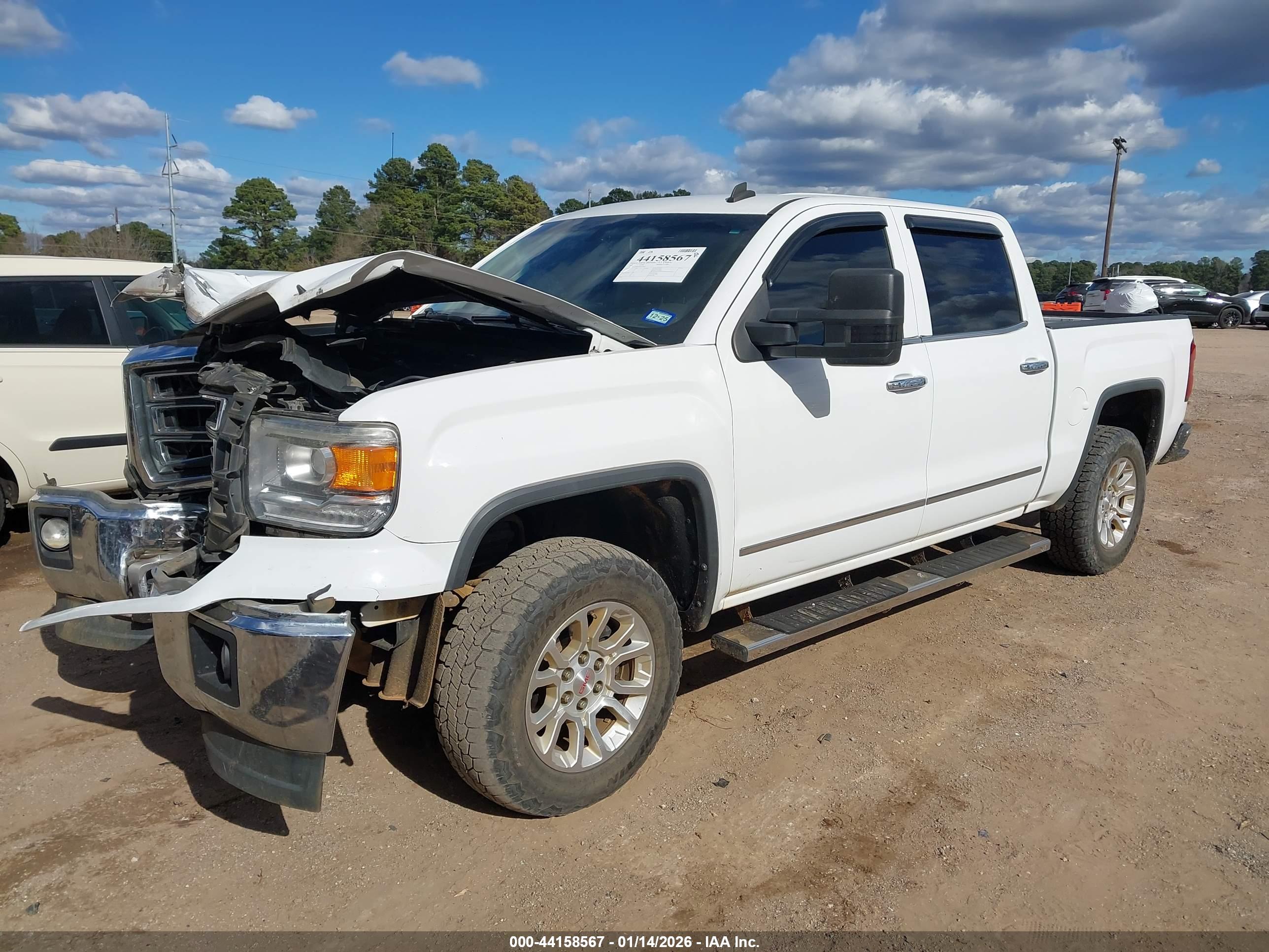 GMC SIERRA image 2