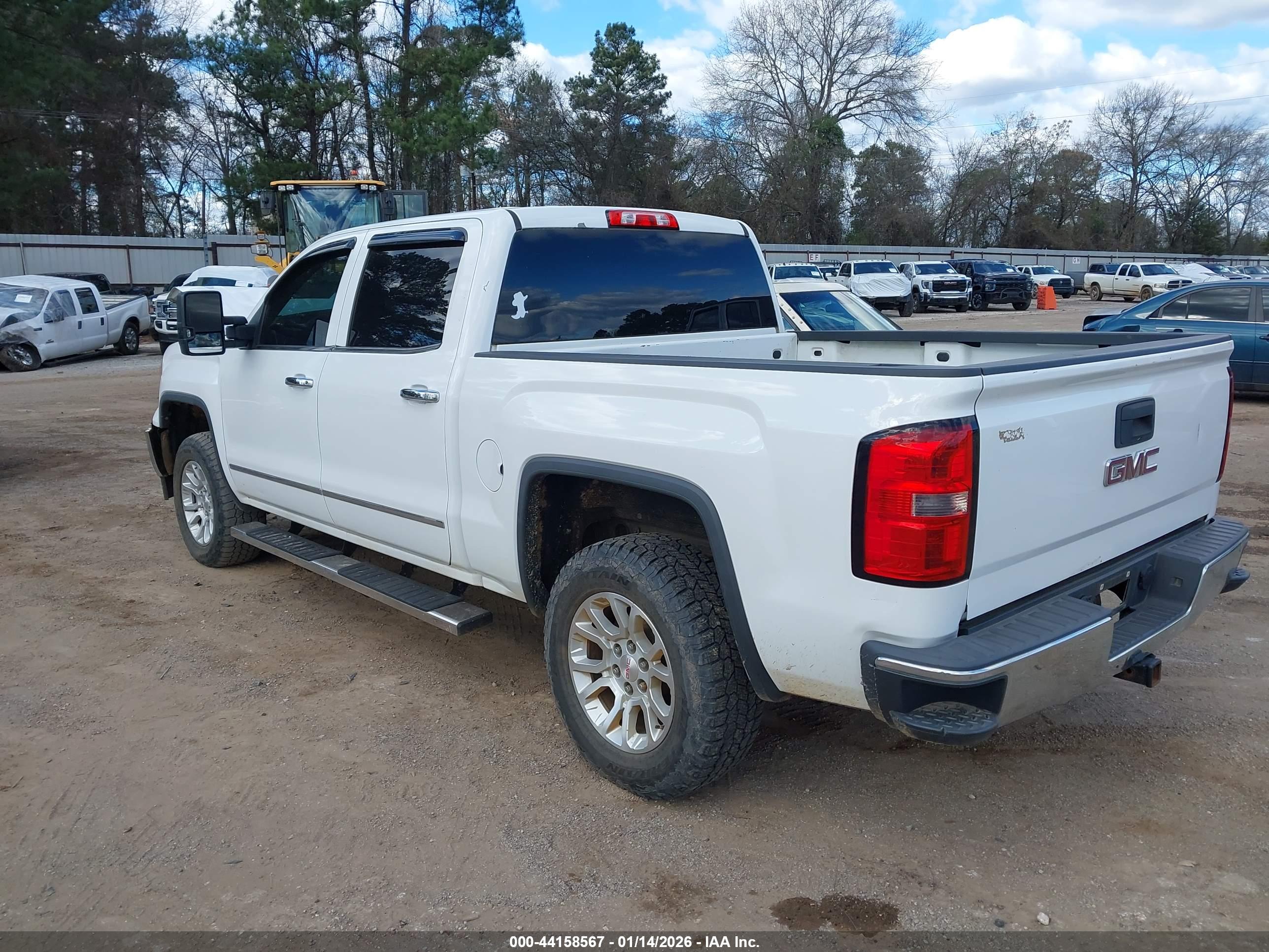 GMC SIERRA image 3