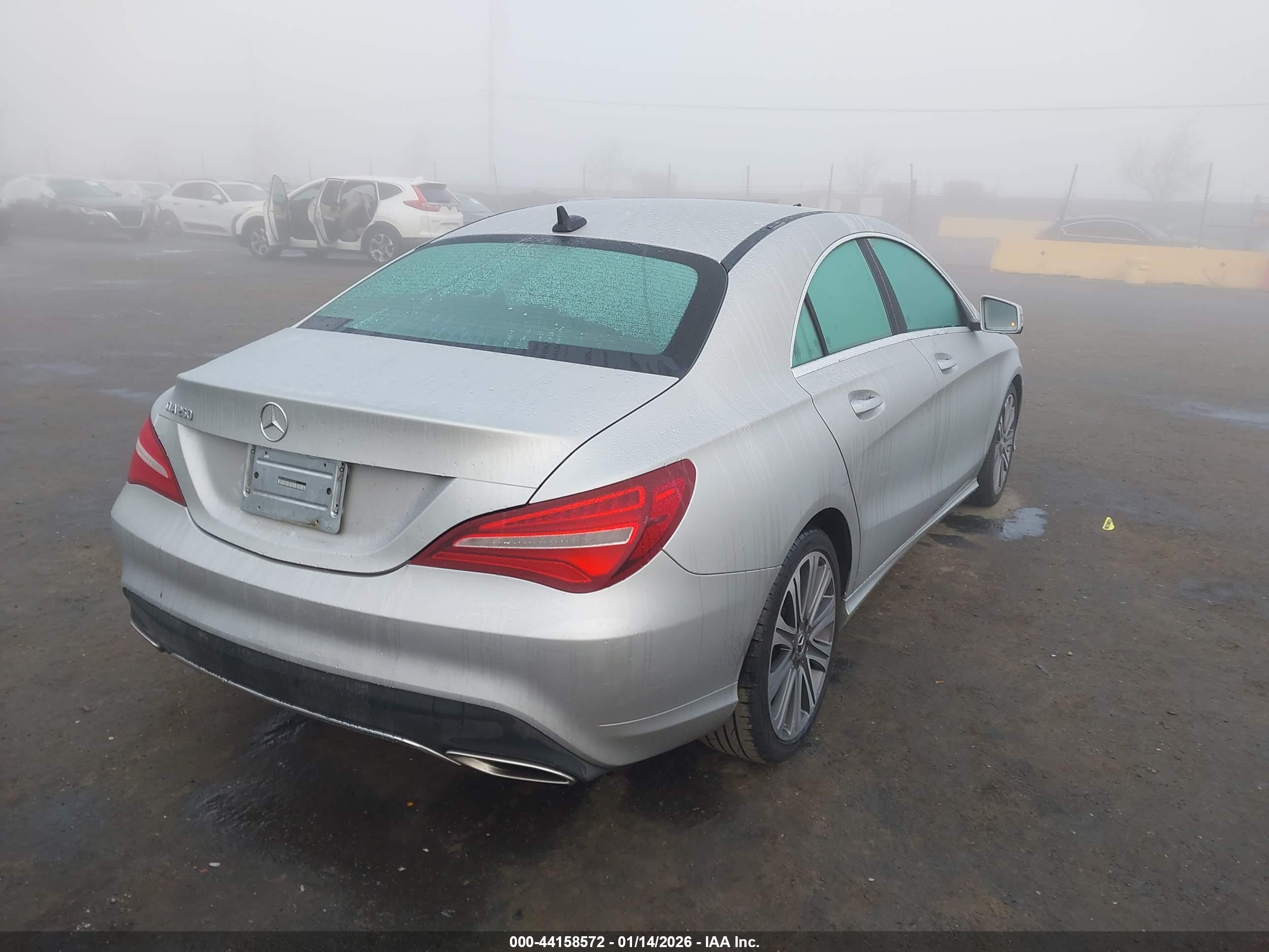 MERCEDES-BENZ CLA image 4