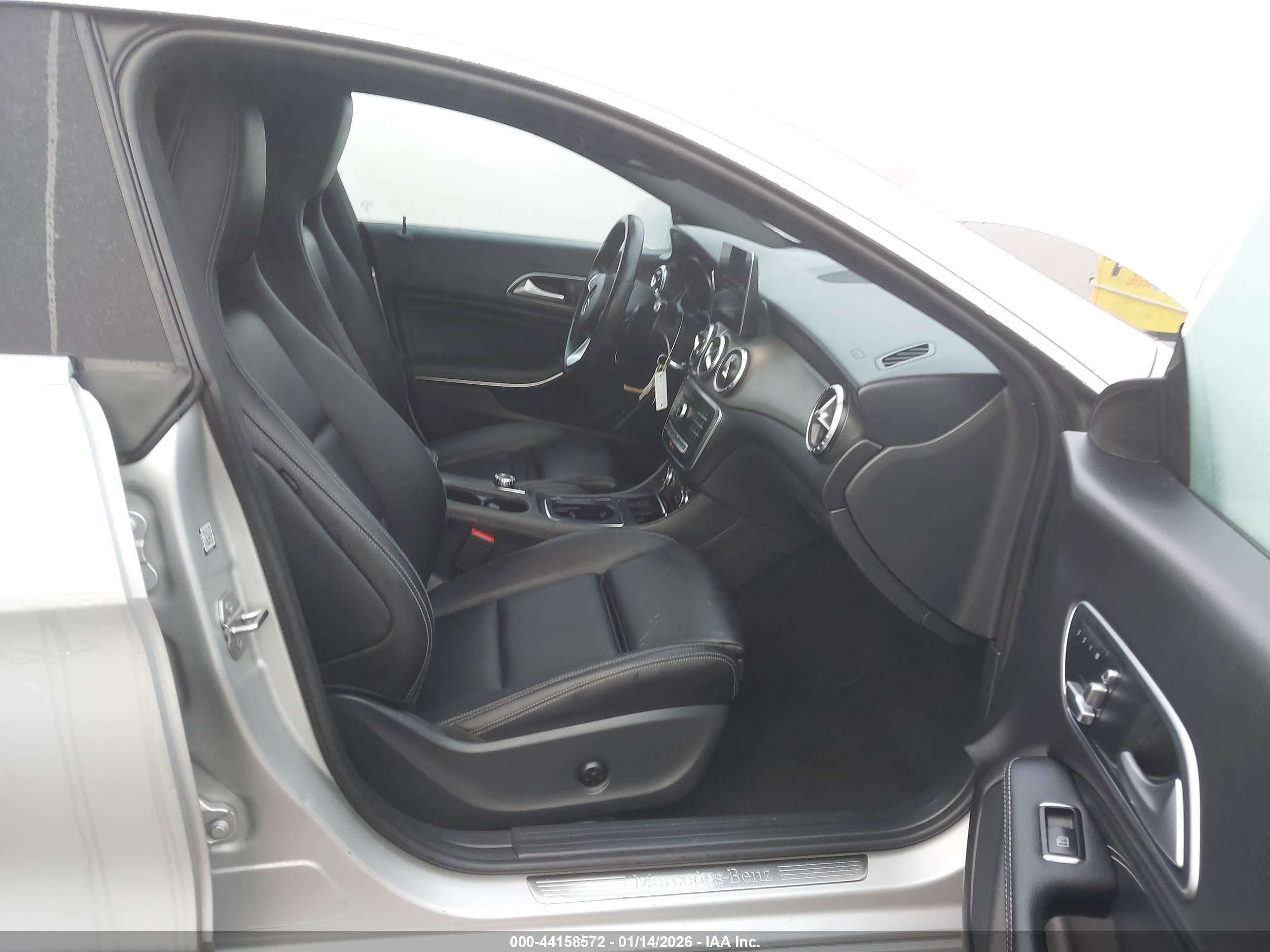 MERCEDES-BENZ CLA image 5