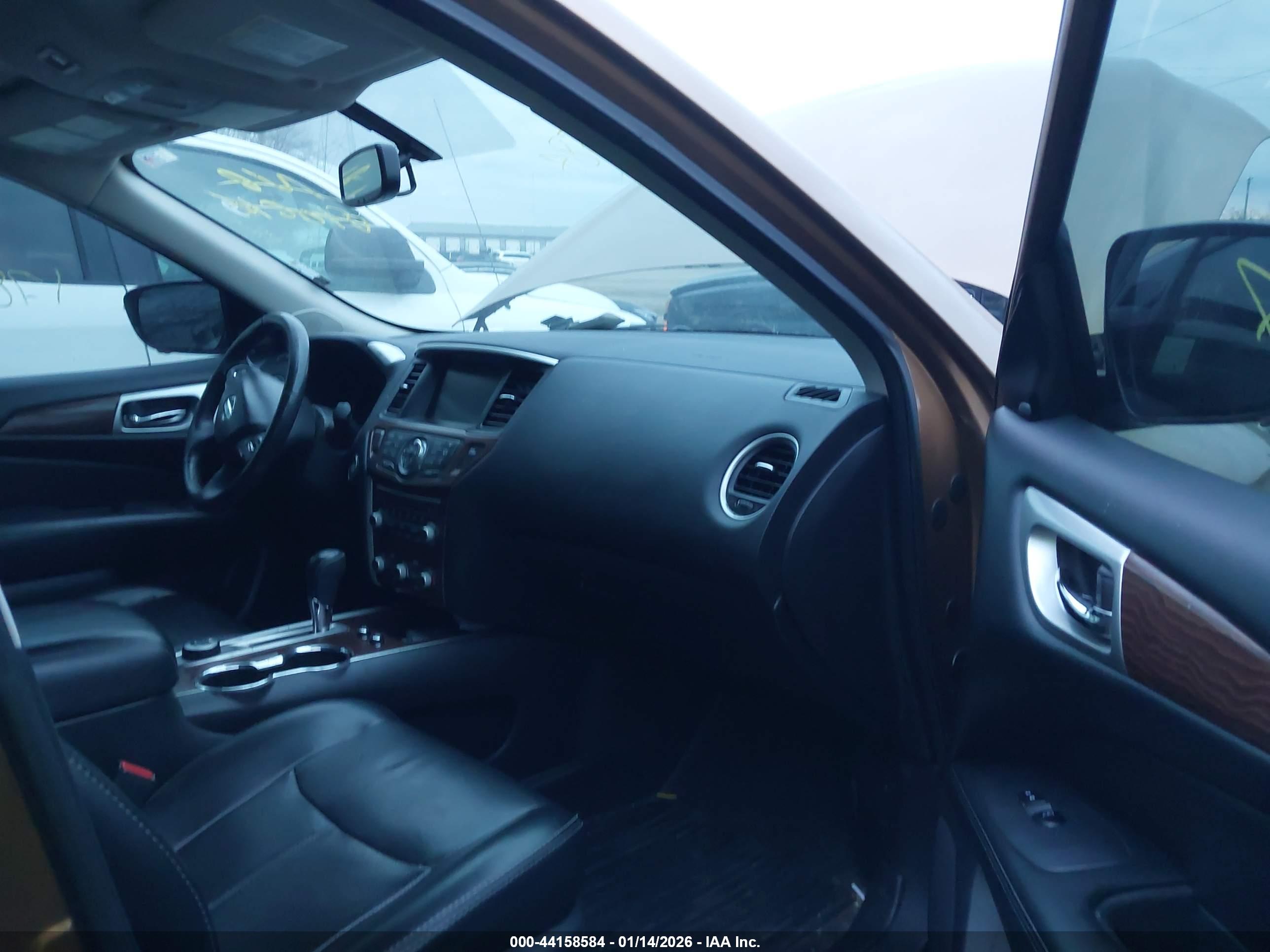 NISSAN PATHFINDER image 5