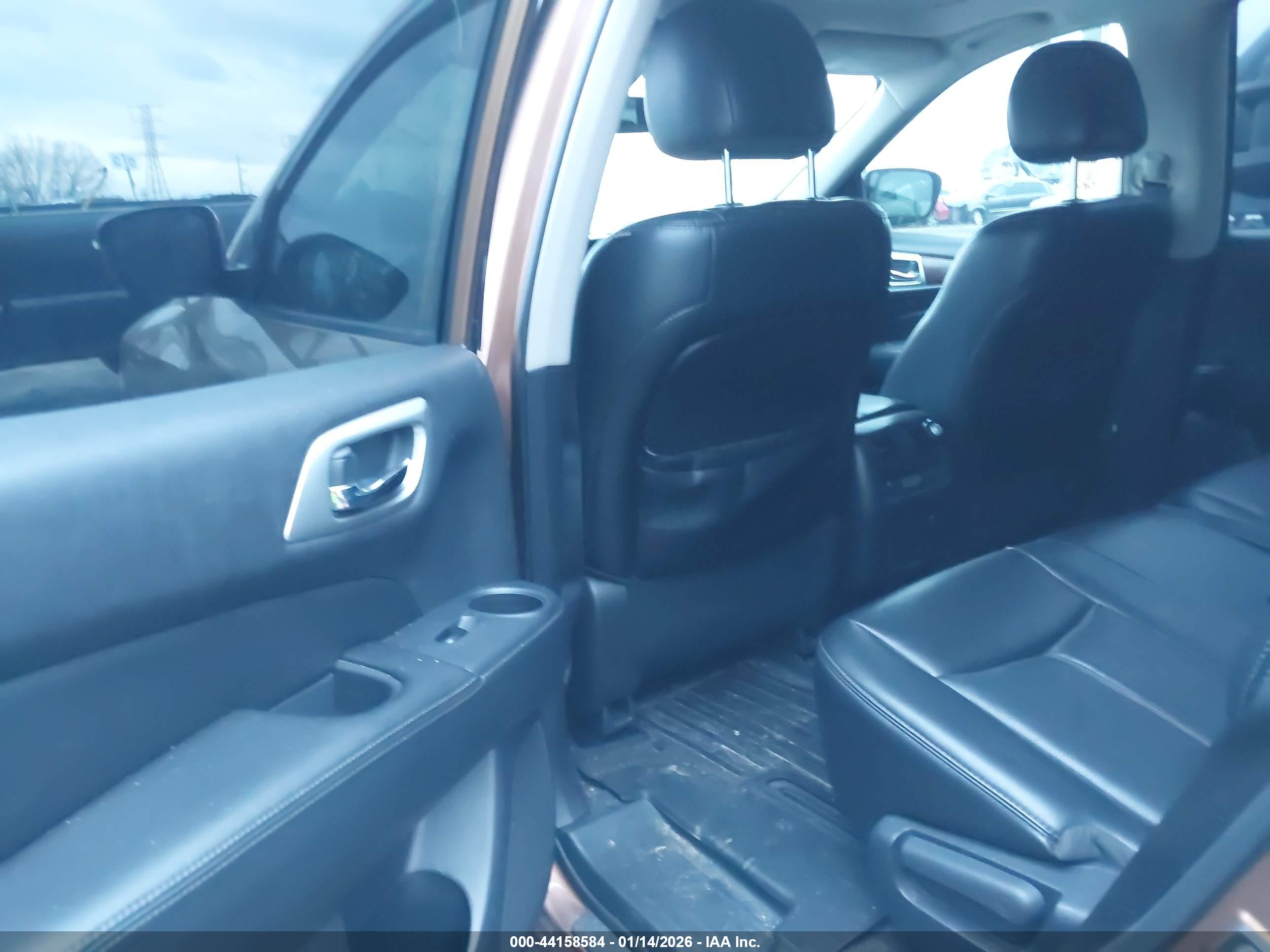NISSAN PATHFINDER image 8