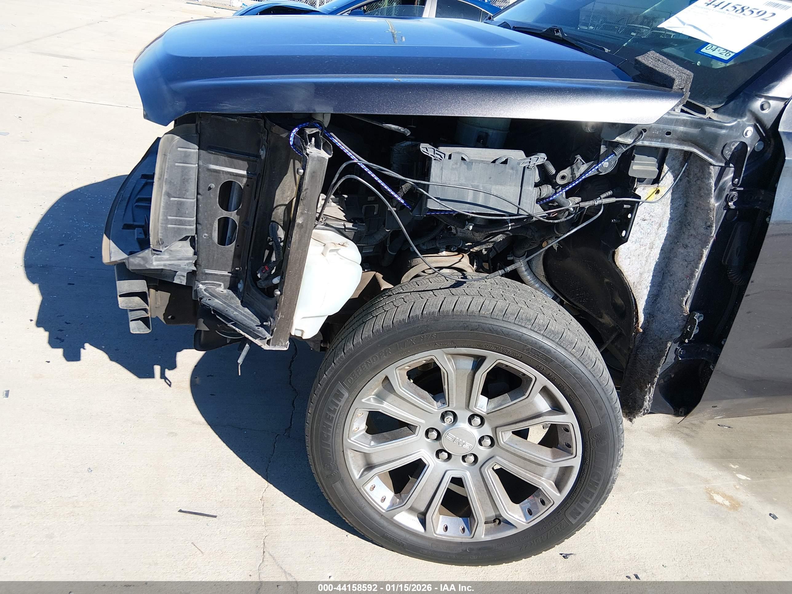 GMC YUKON image 6