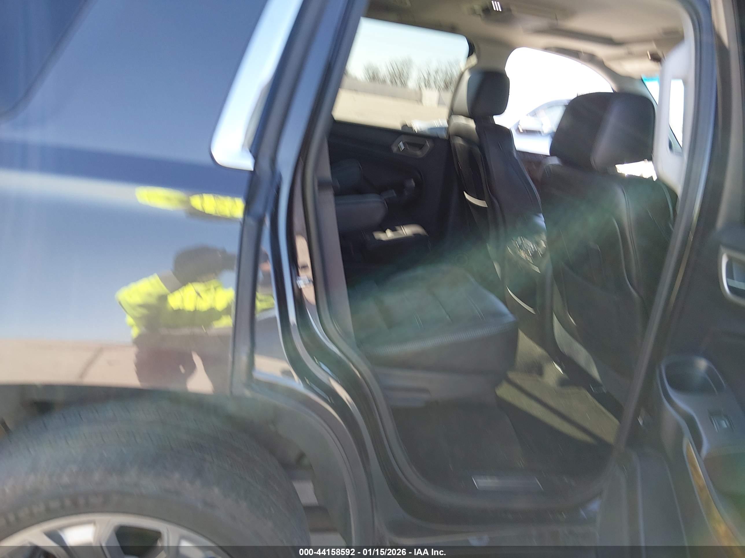 GMC YUKON image 8
