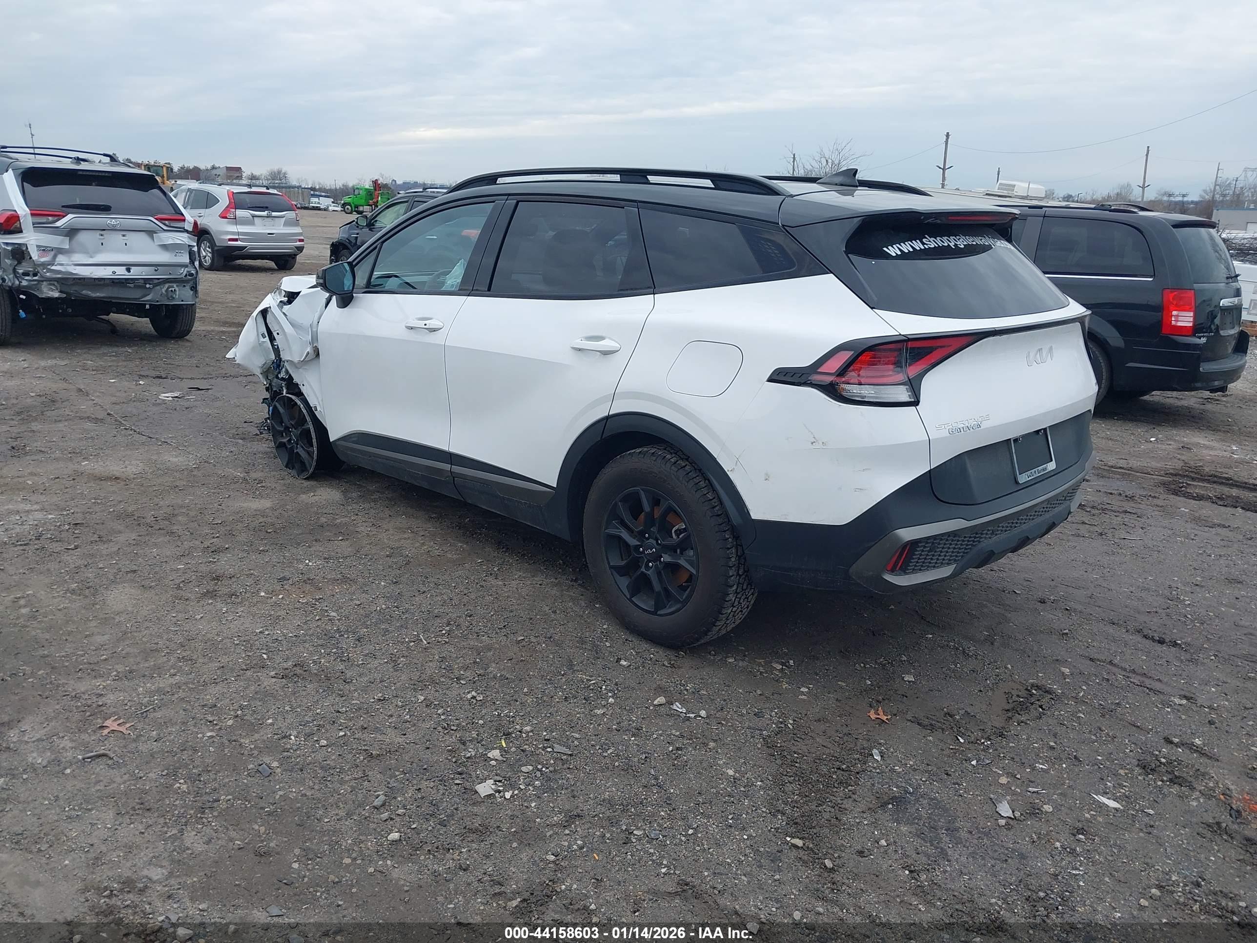 KIA SPORTAGE image 3