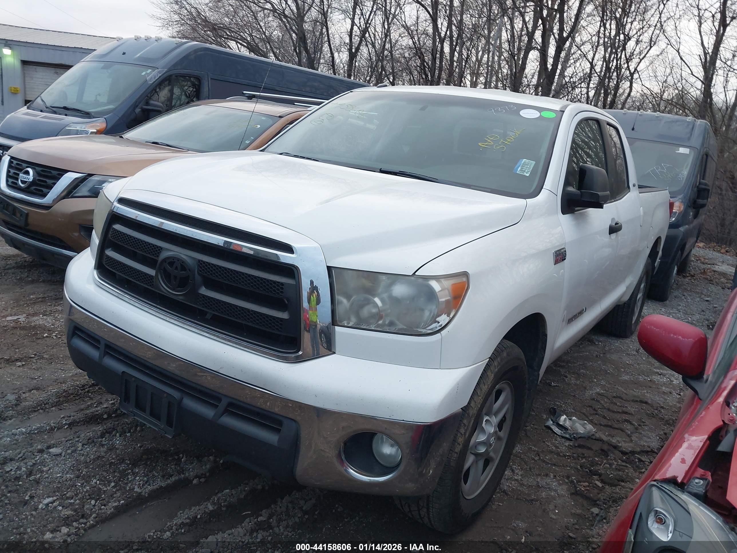 TOYOTA TUNDRA image 2