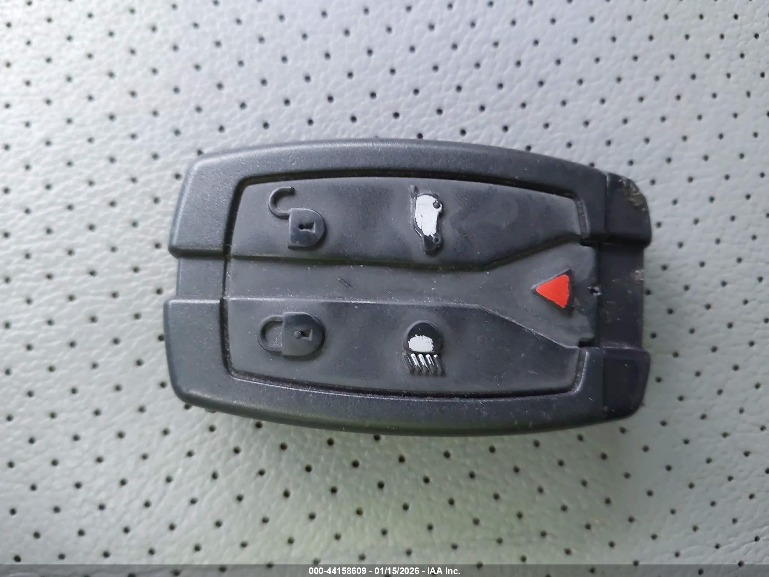LAND ROVER image 11
