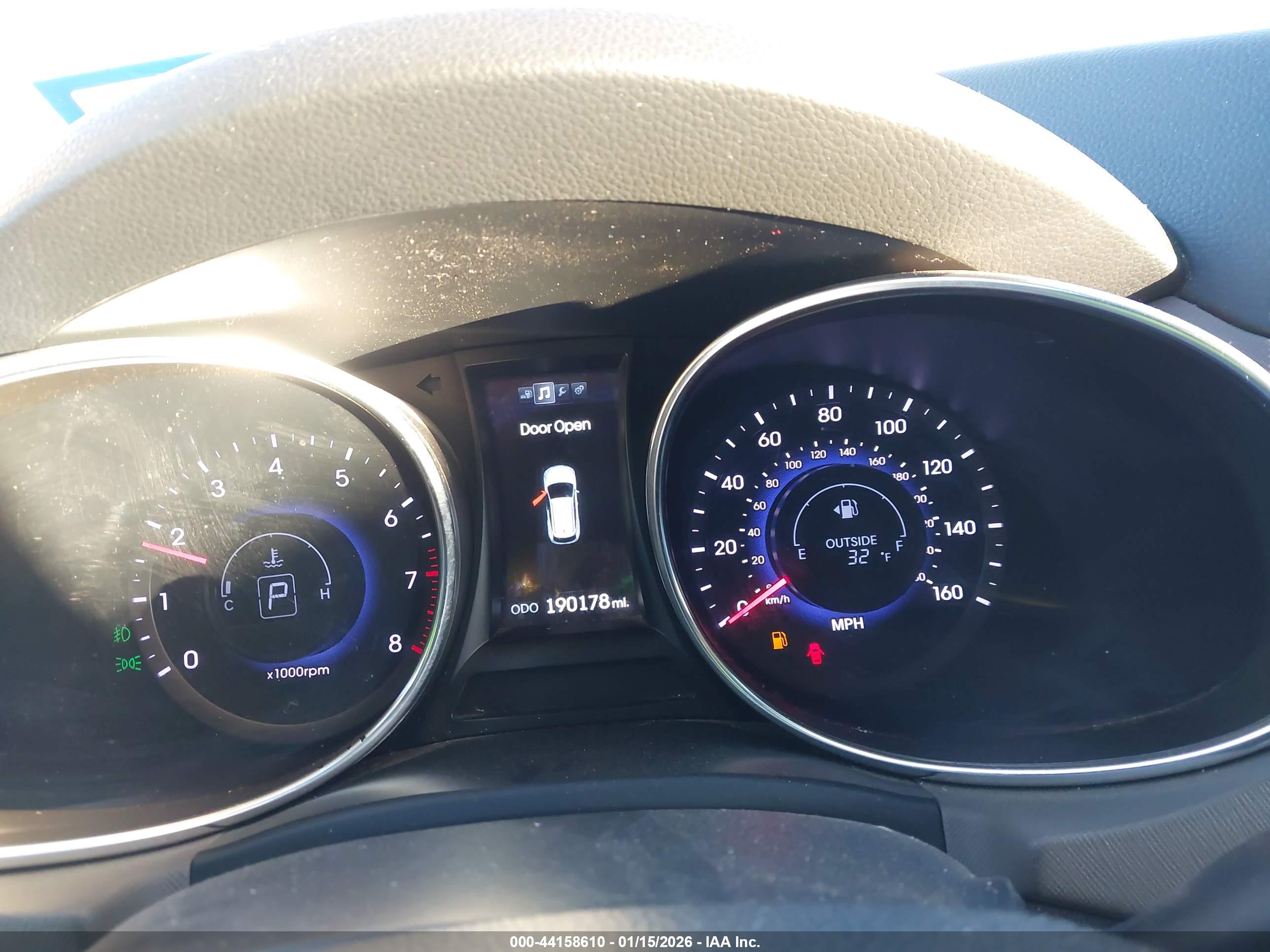HYUNDAI SANTA image 7