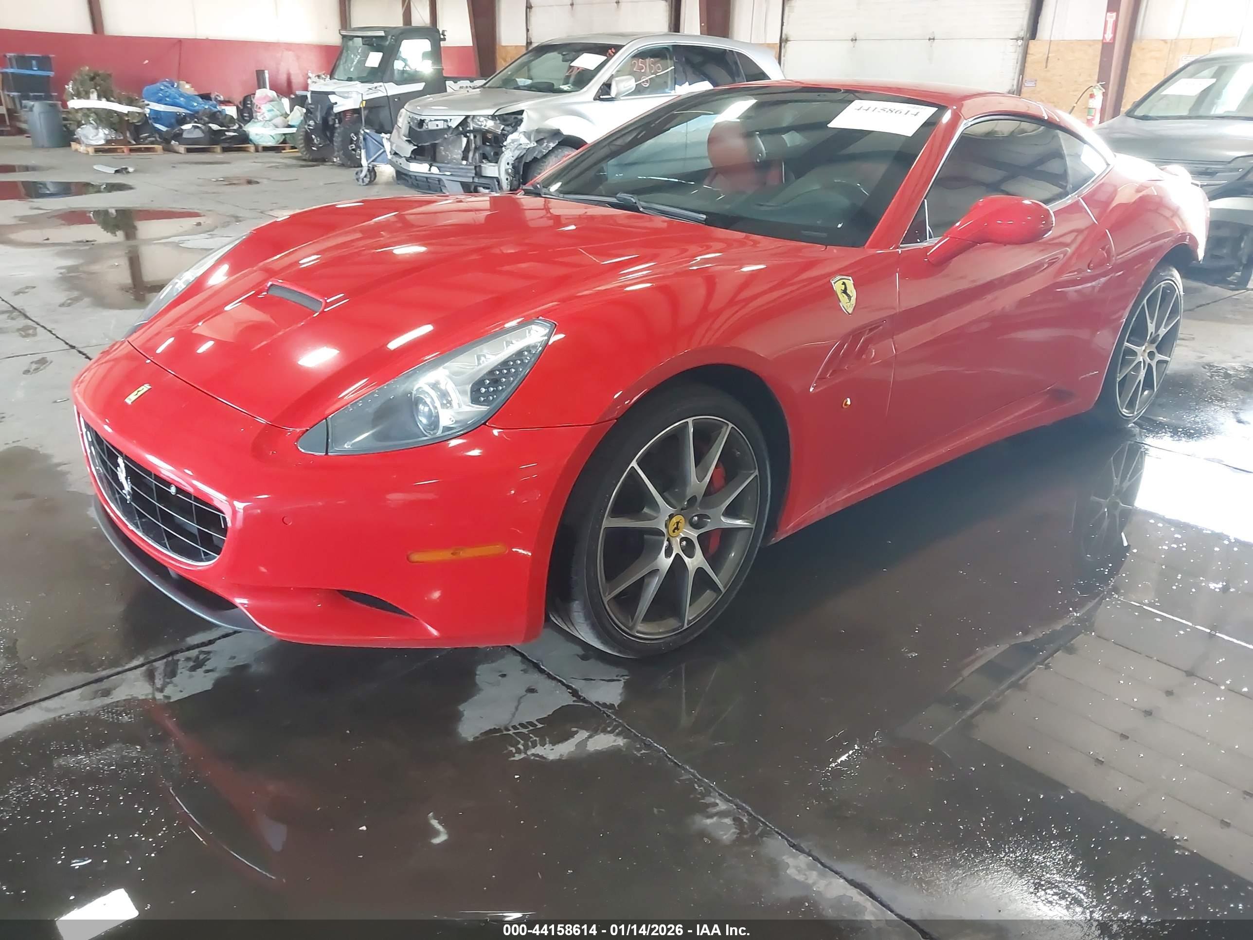 FERRARI CALIFORNIA image 2