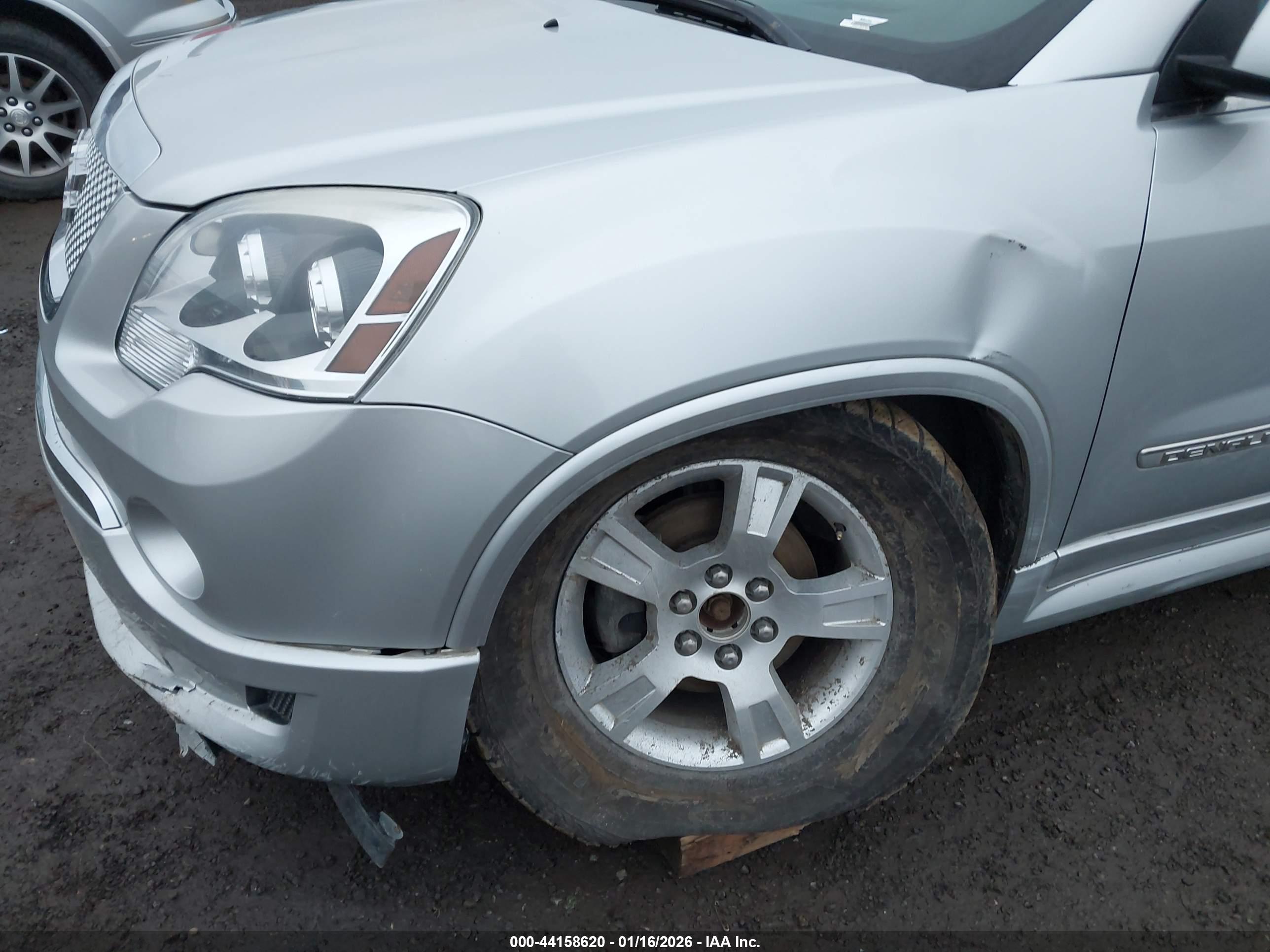 GMC ACADIA image 6