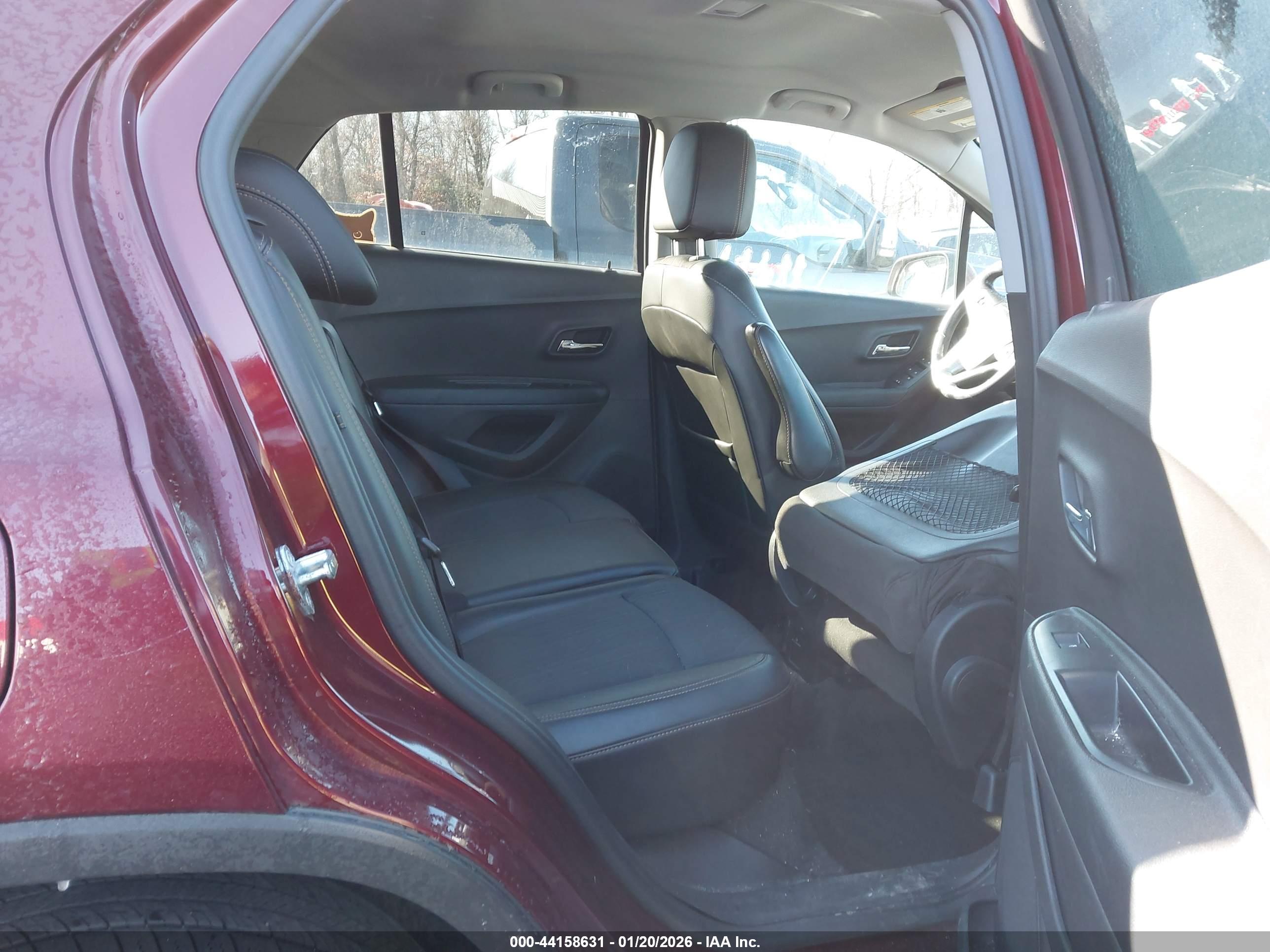 CHEVROLET TRAX image 8