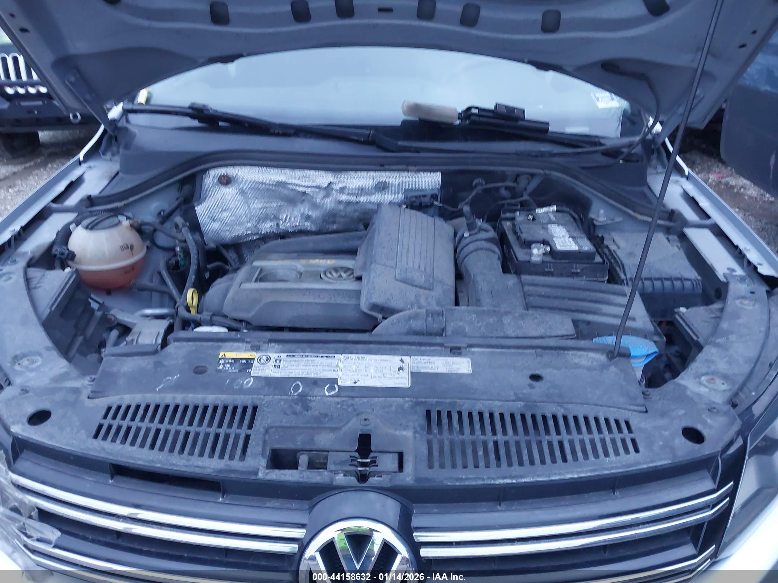 VOLKSWAGEN TIGUAN image 10