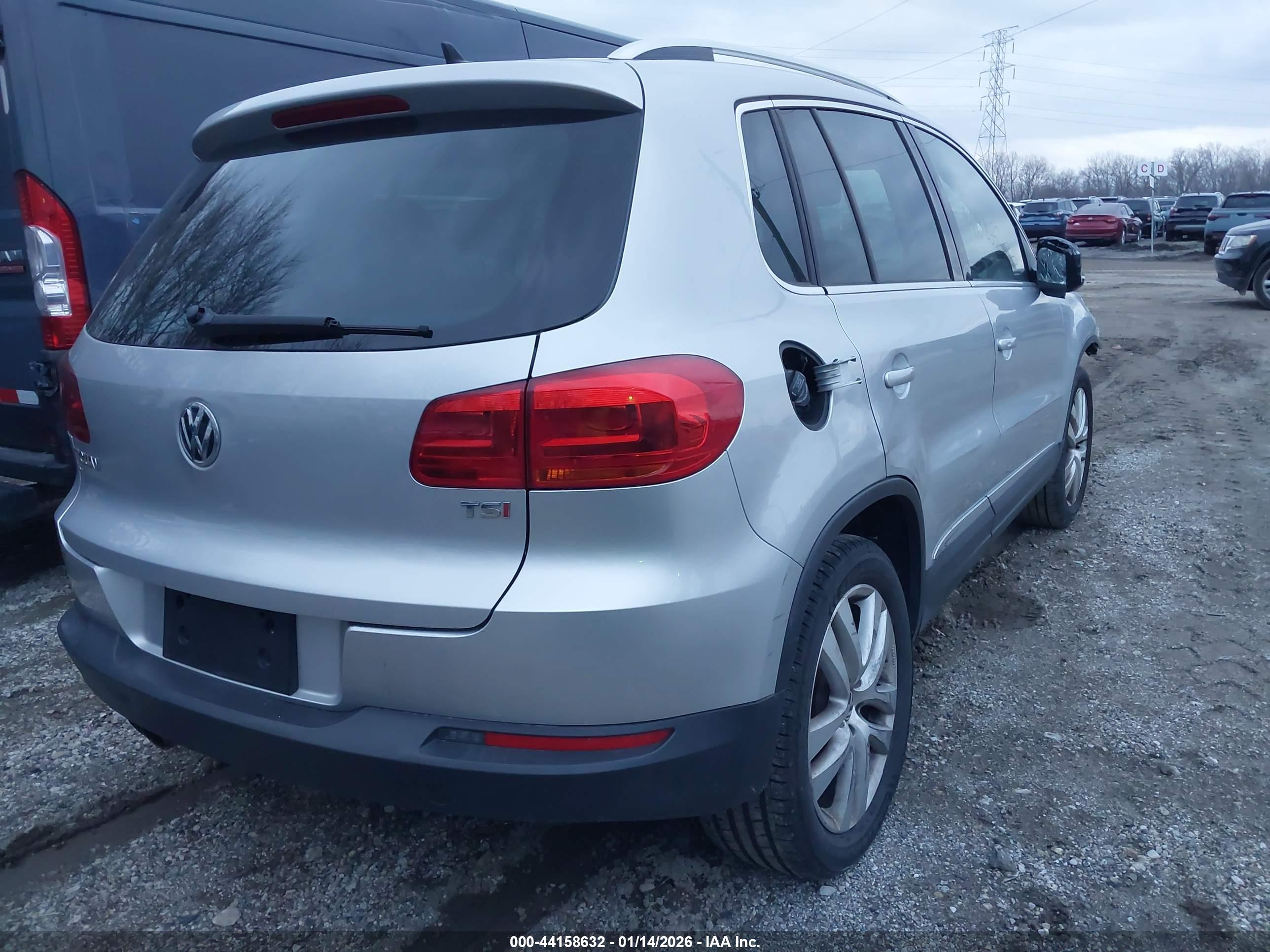 VOLKSWAGEN TIGUAN image 4