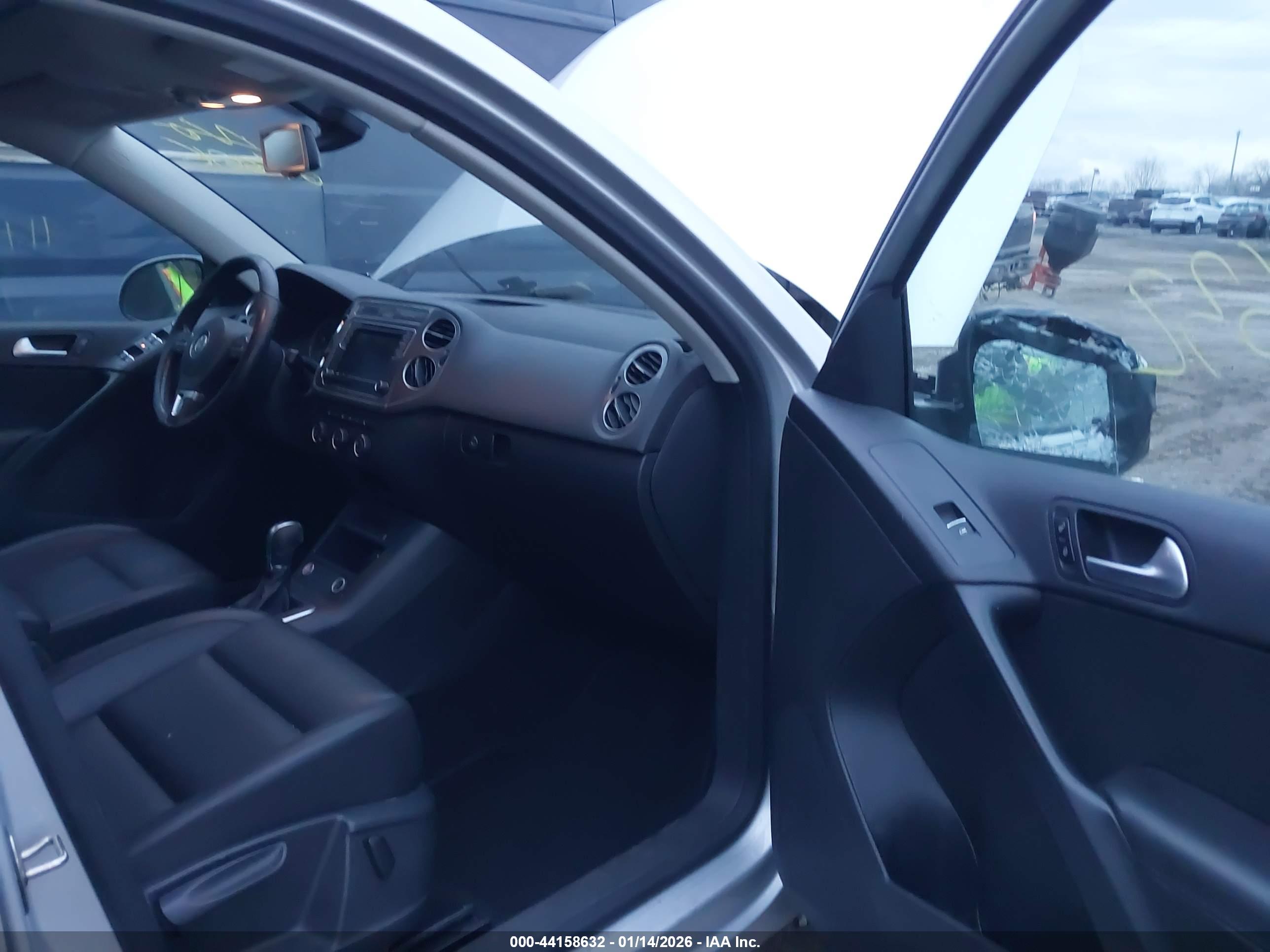 VOLKSWAGEN TIGUAN image 5