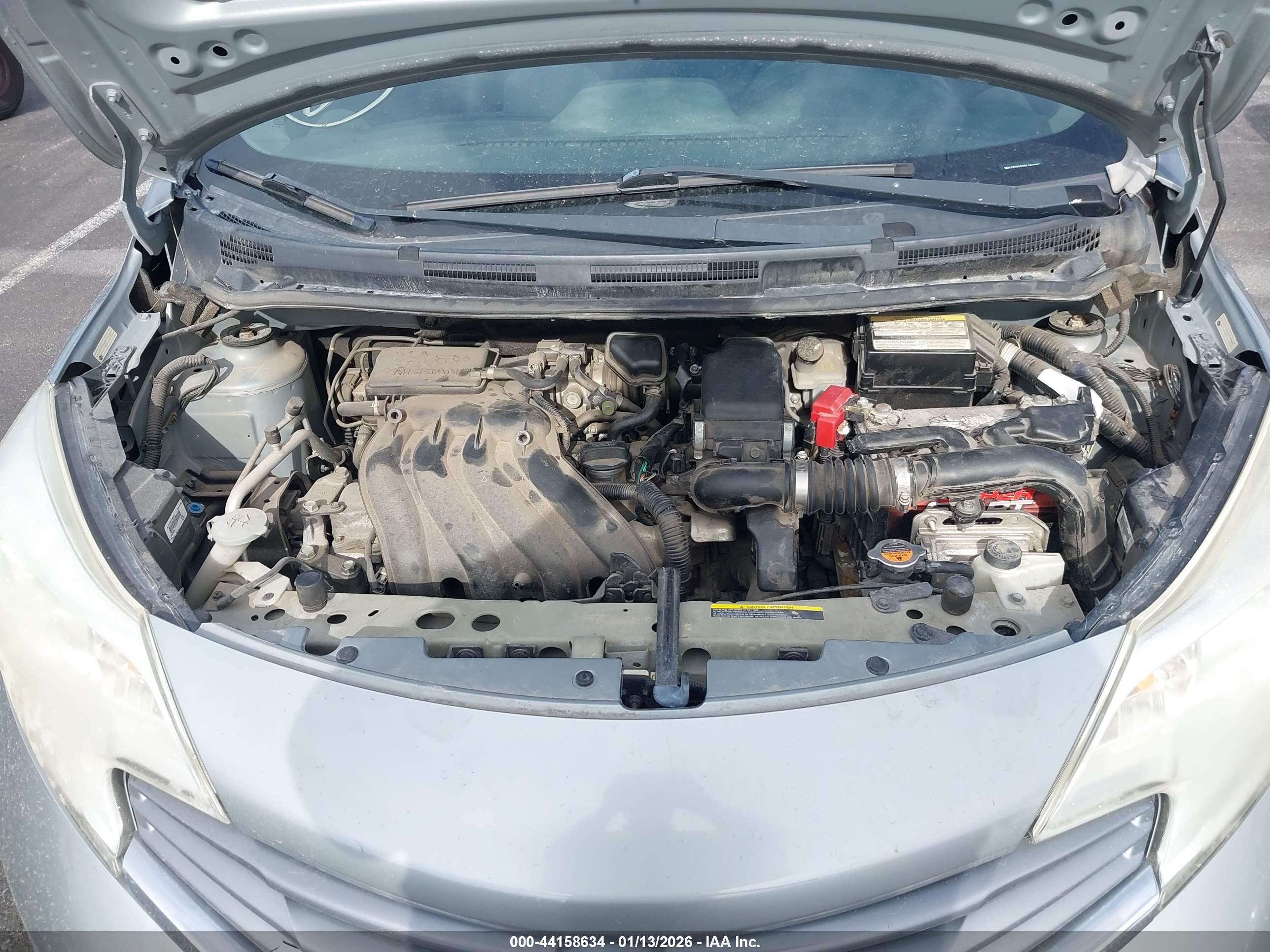 NISSAN VERSA image 10