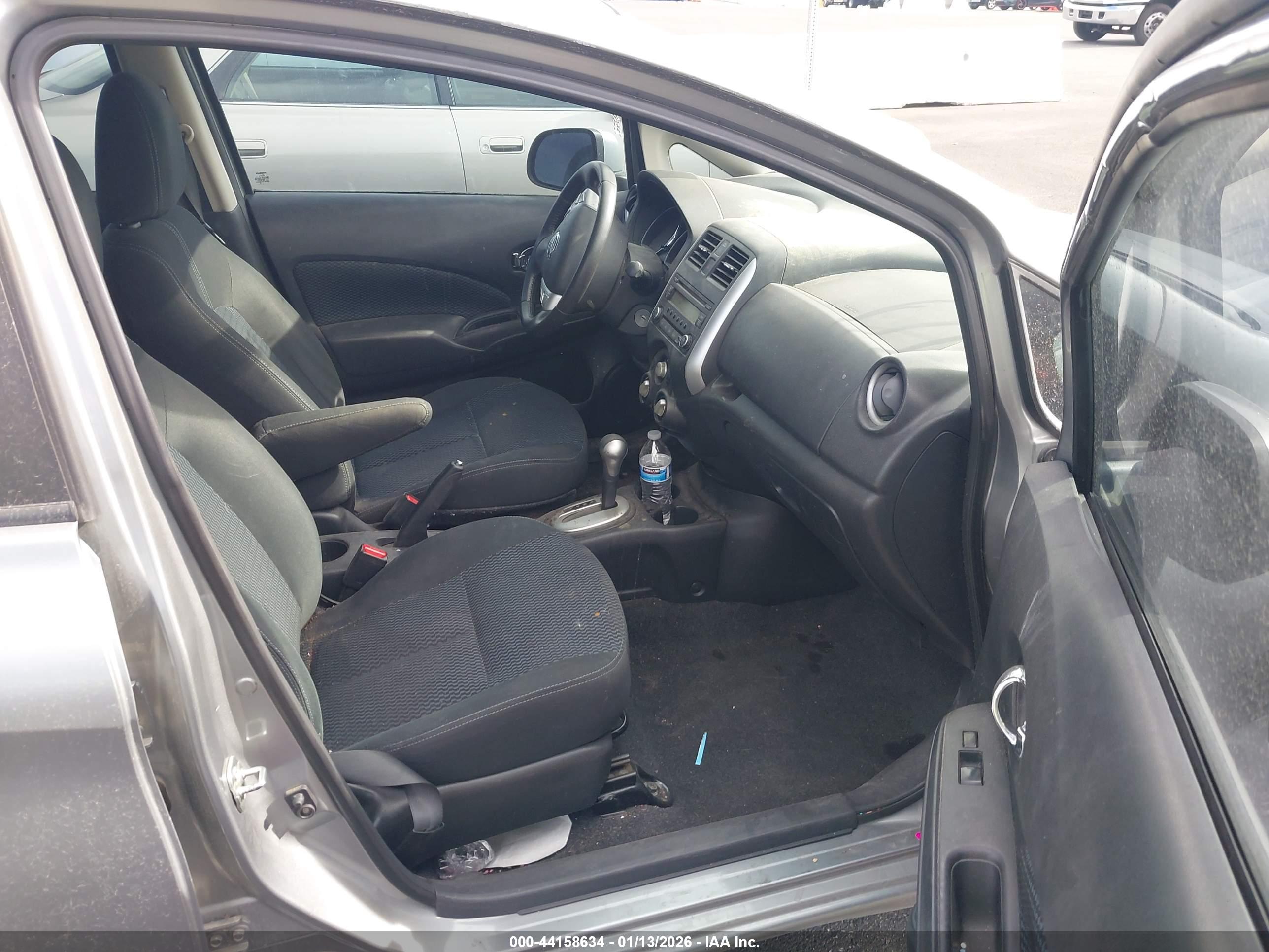 NISSAN VERSA image 5