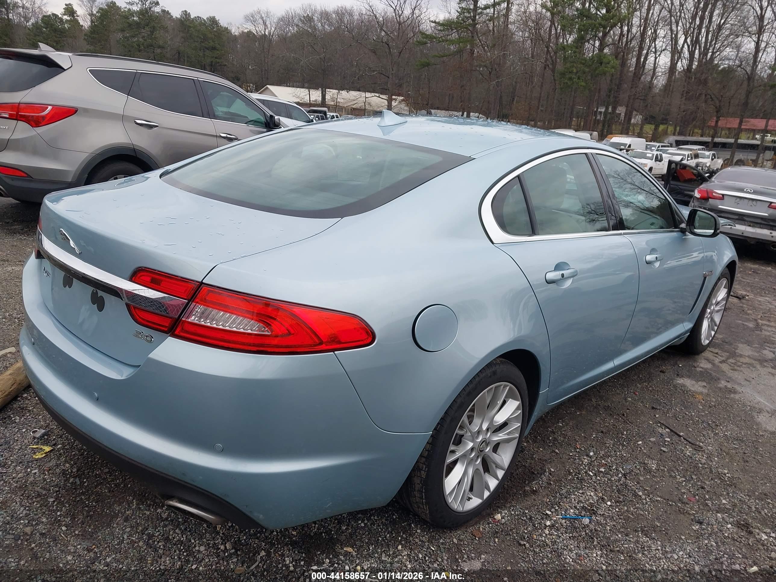 JAGUAR XF image 4