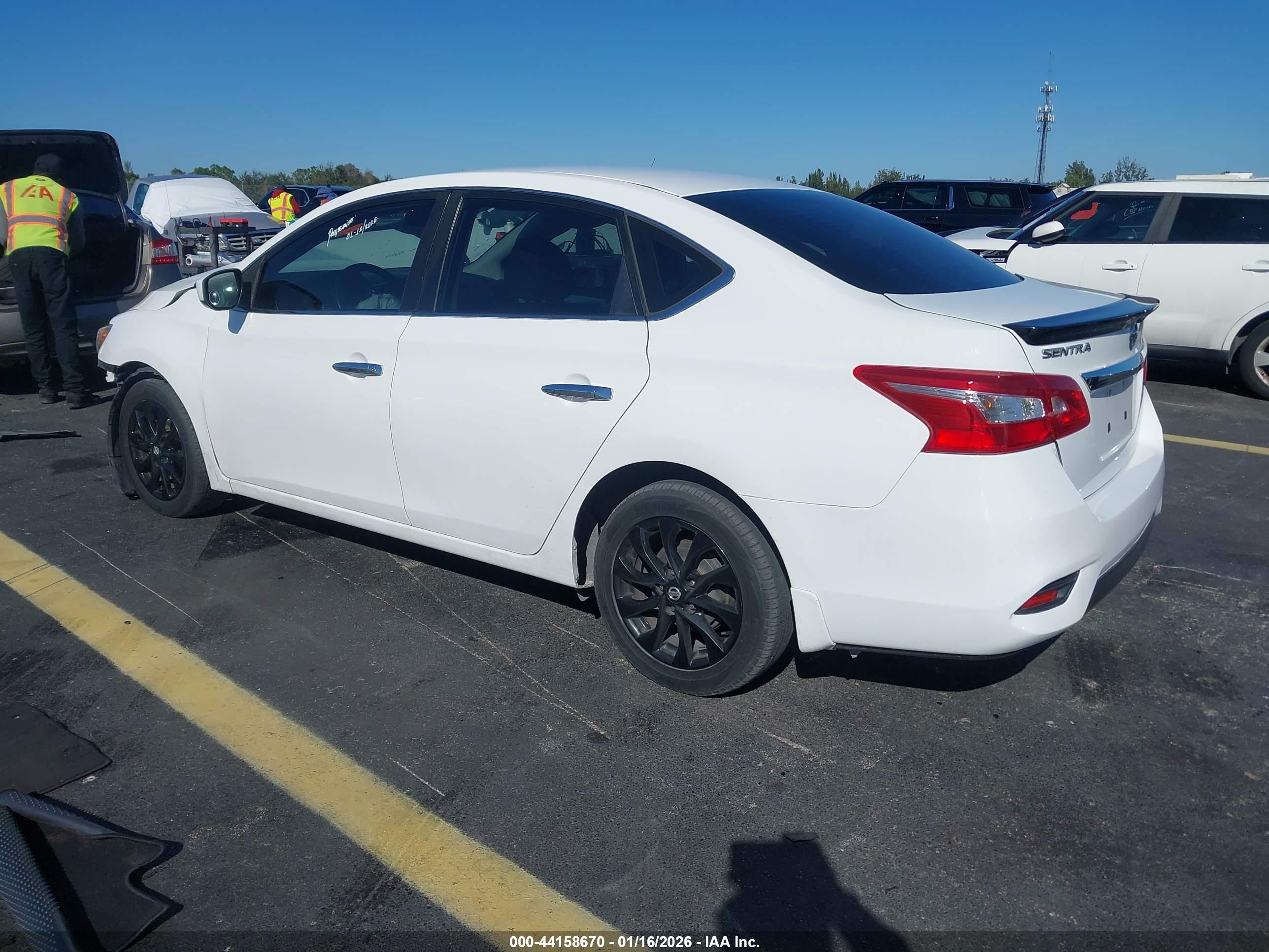 NISSAN SENTRA image 3
