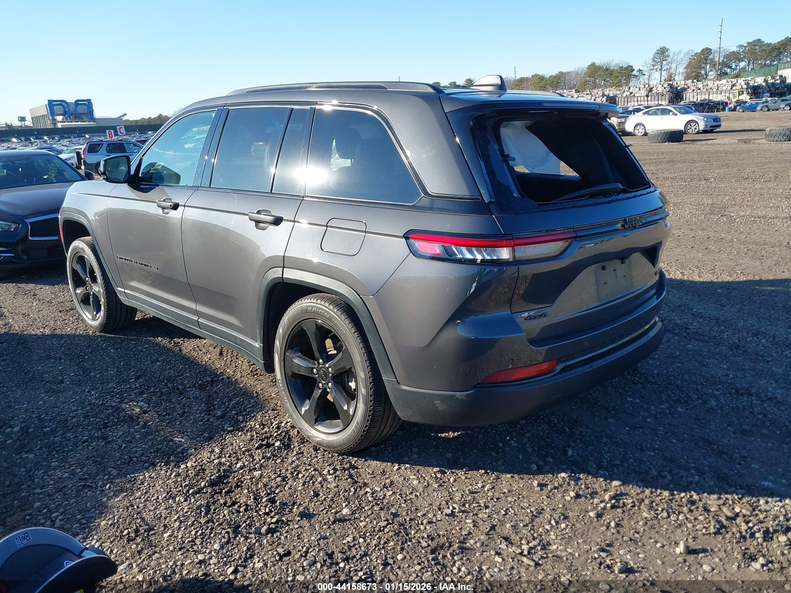 JEEP GRAND image 3