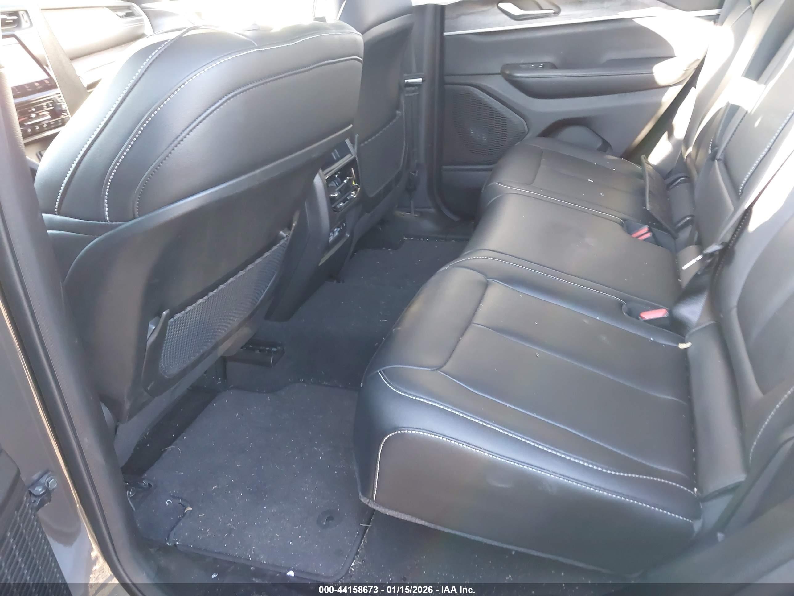 JEEP GRAND image 8